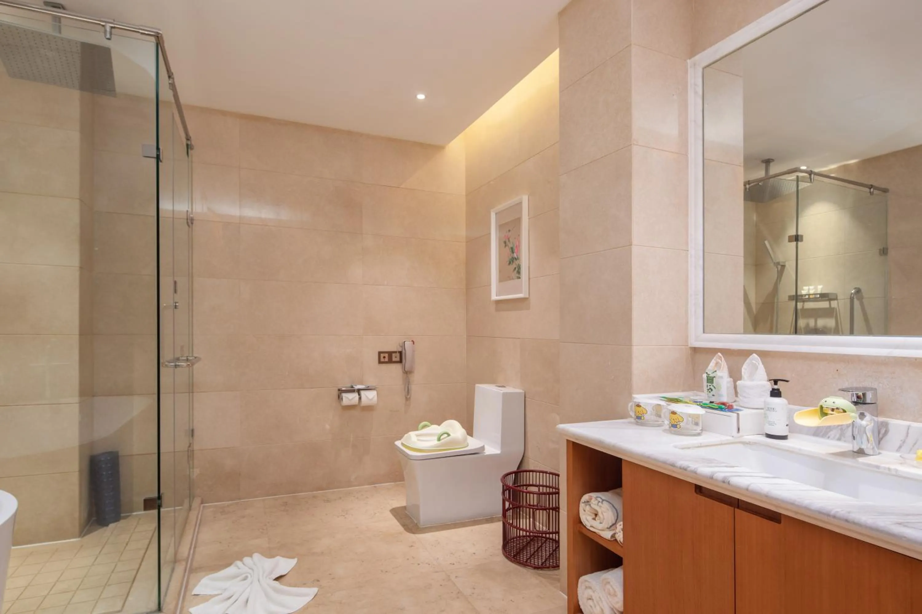 Toilet in Metropolo Jinjiang Yongqing Daxing International Airport Hotel
