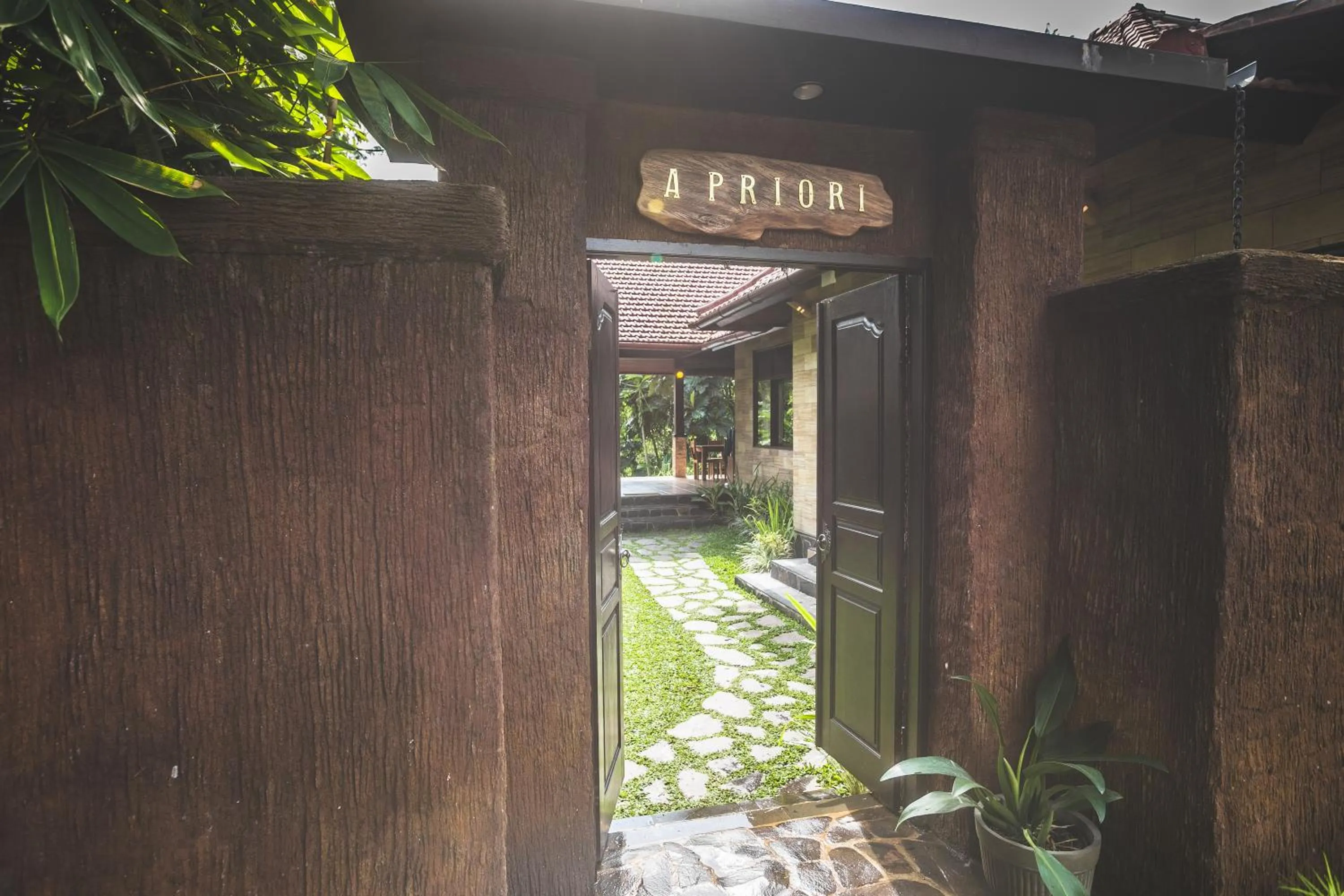 Facade/entrance in A Priori Villa Ubud