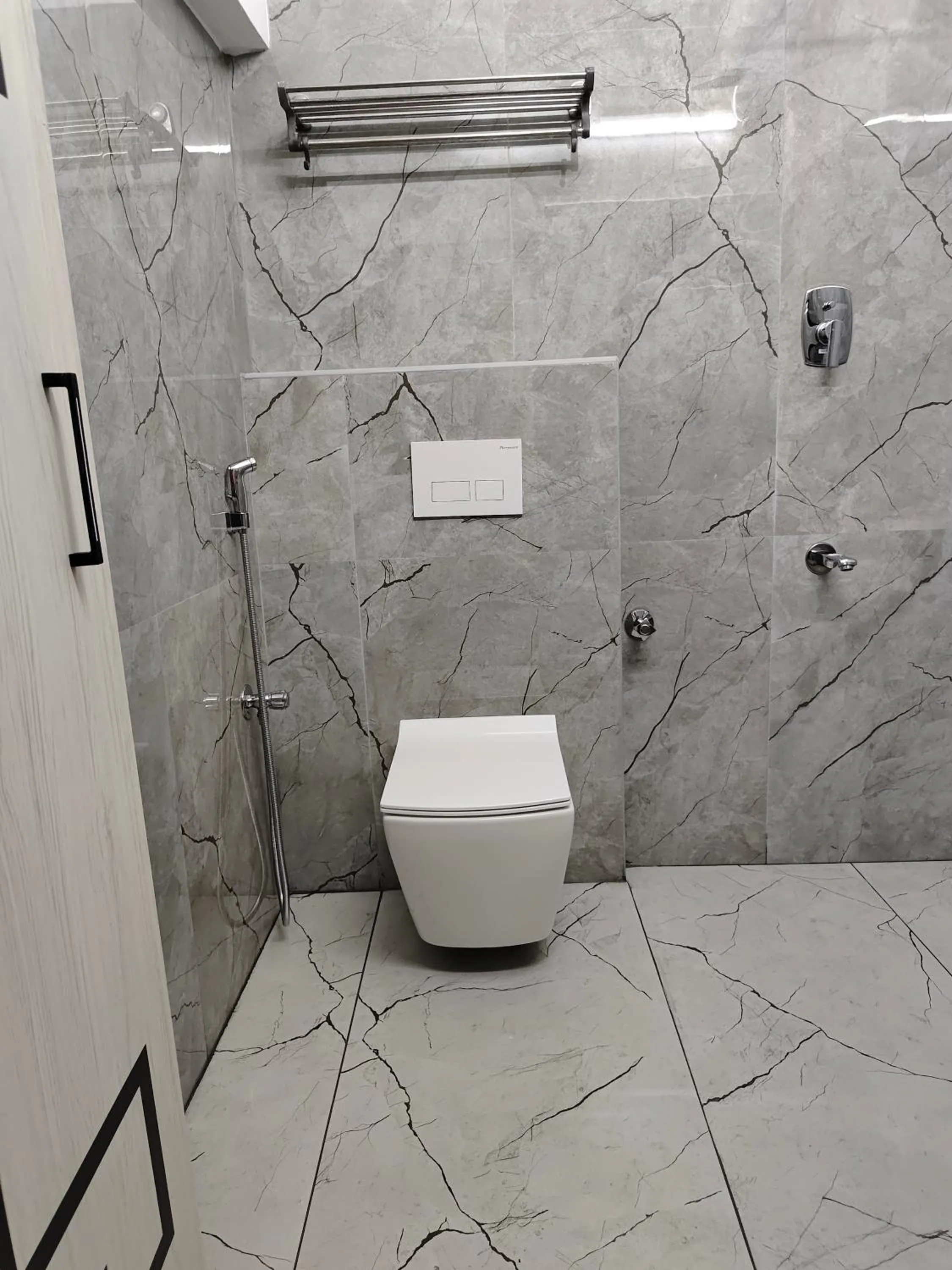 Bathroom in Zingle Stay Airport Hotel