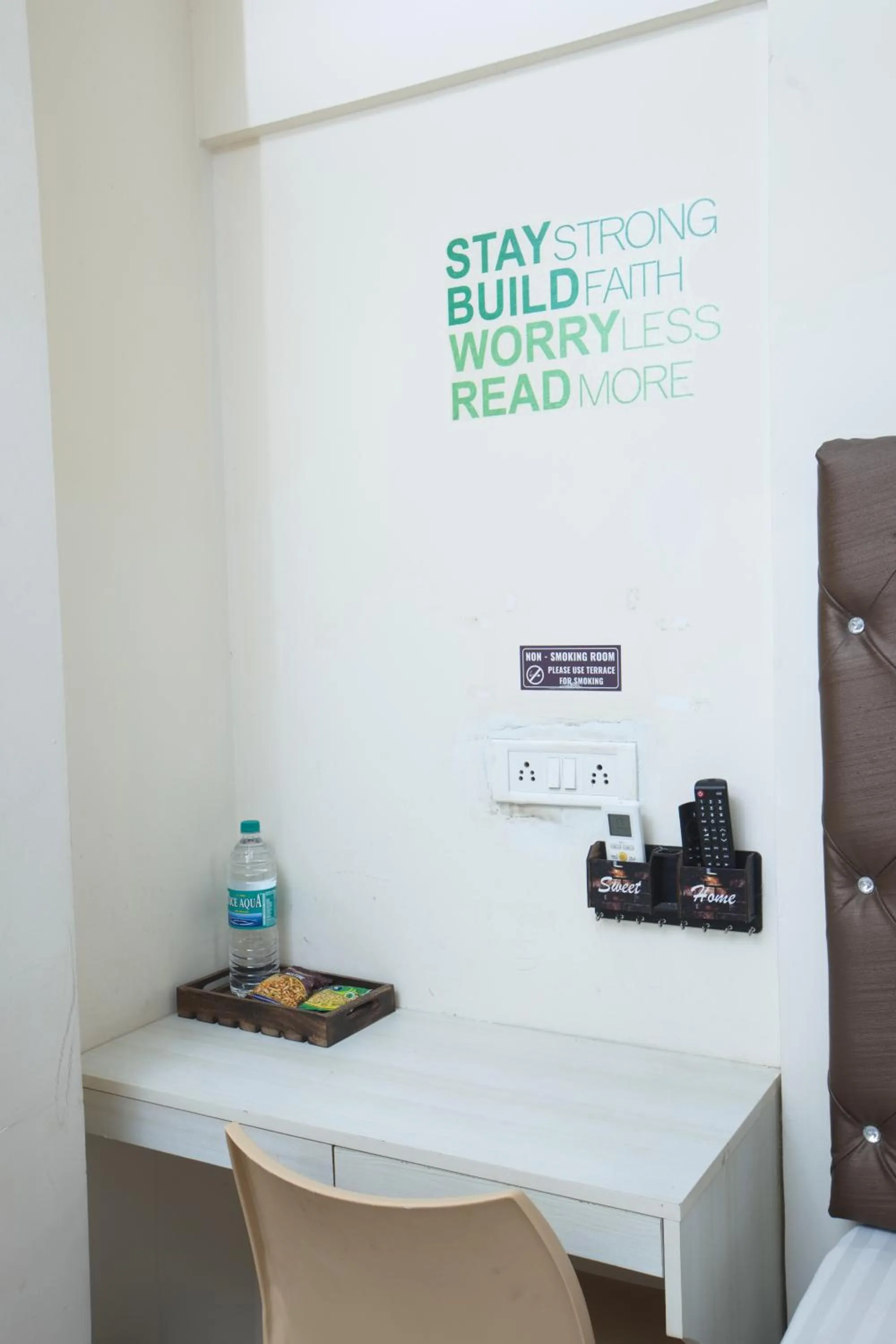 Bedroom in Zingle Stay Airport Hotel