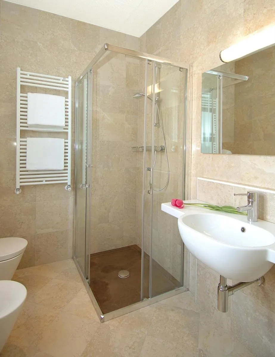 Bathroom in Hotel Lugano Torretta