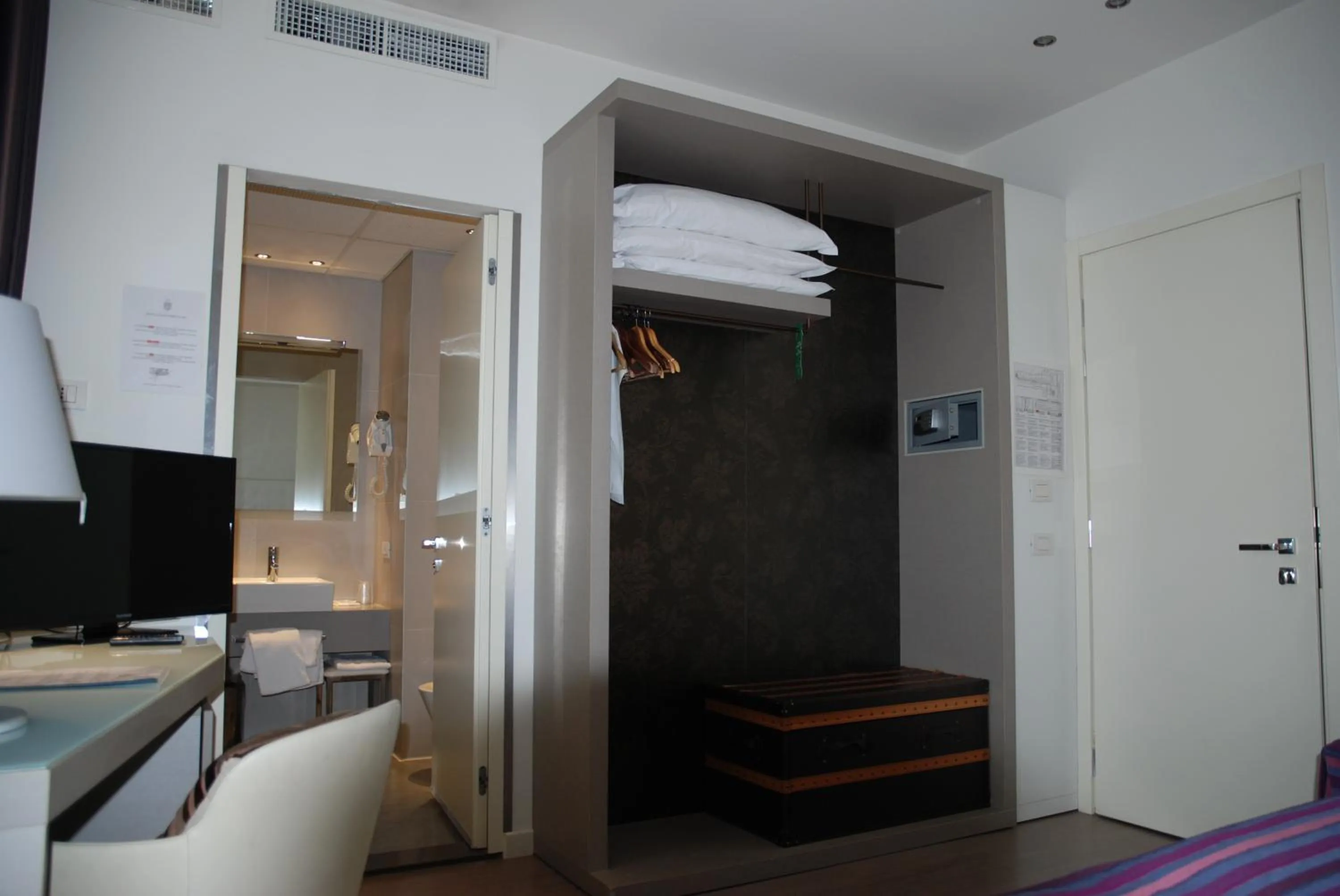 Bedroom, Bed in Hotel Lugano Torretta