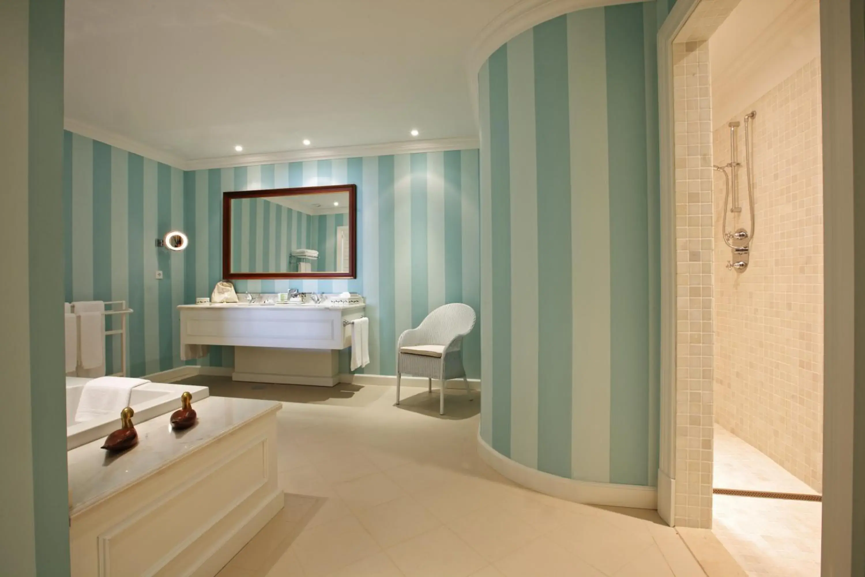 Bathroom, Bed in The Yeatman Bathroom, Bed in The Yeatman