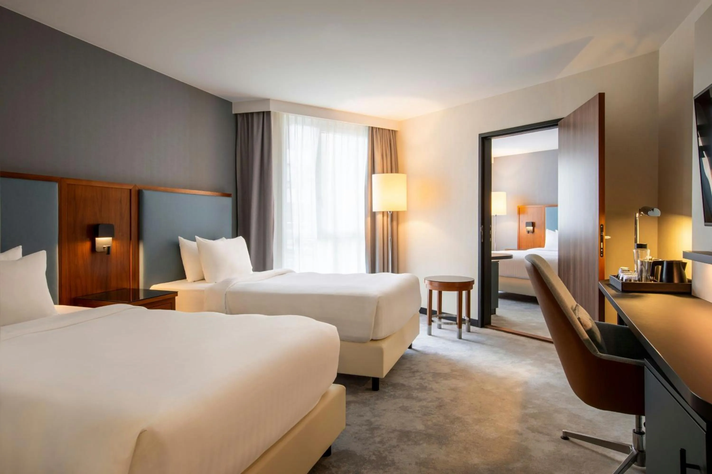 Photo of the whole room, Bed in Courtyard by Marriott Paris Arcueil