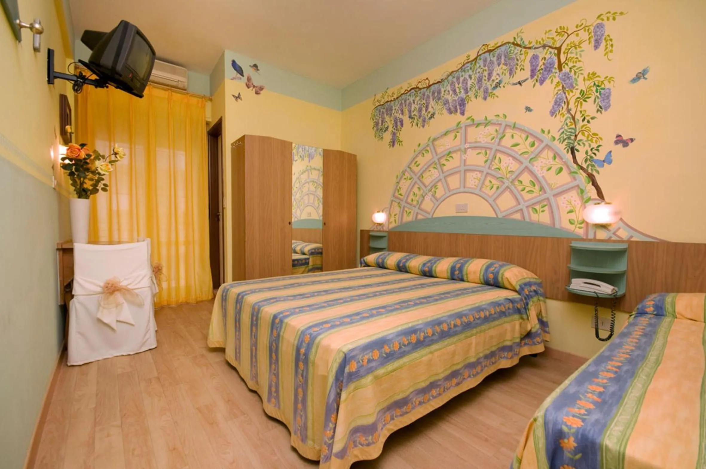 Photo of the whole room, Bed in Hotel Mocambo piscina, spiaggia e biciclette