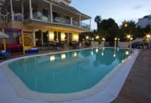 Swimming pool in Hotel Mocambo piscina, spiaggia e biciclette