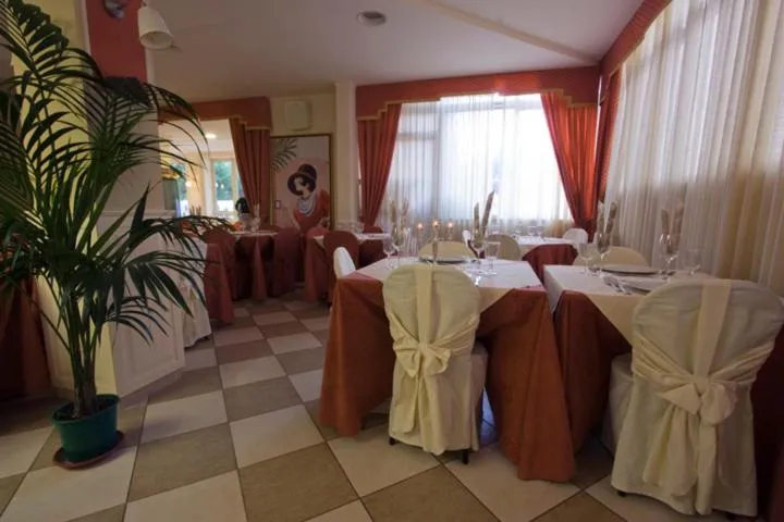 Banquet/Function facilities in Hotel Mocambo piscina, spiaggia e biciclette