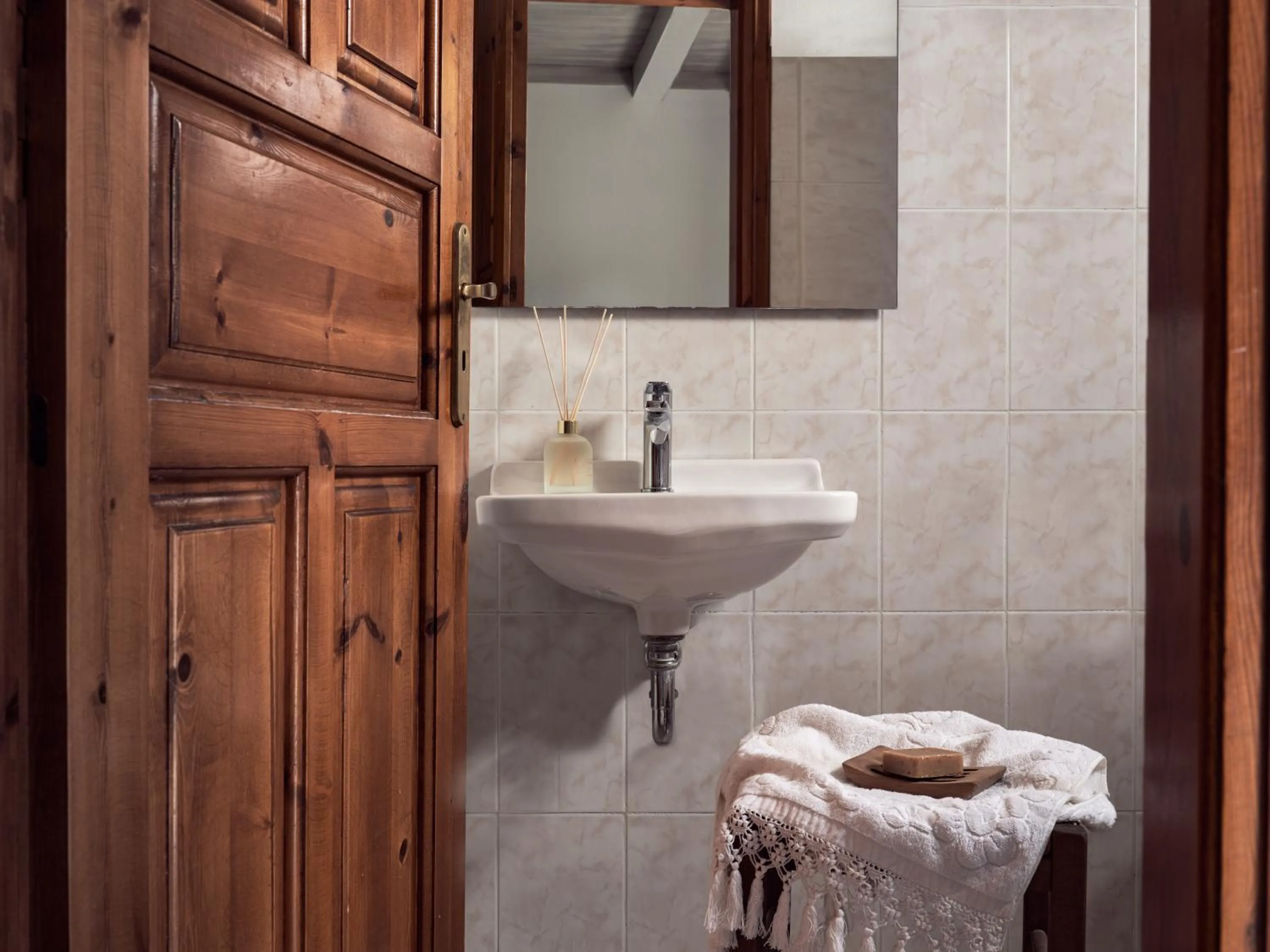 Bathroom in Razis Apartments