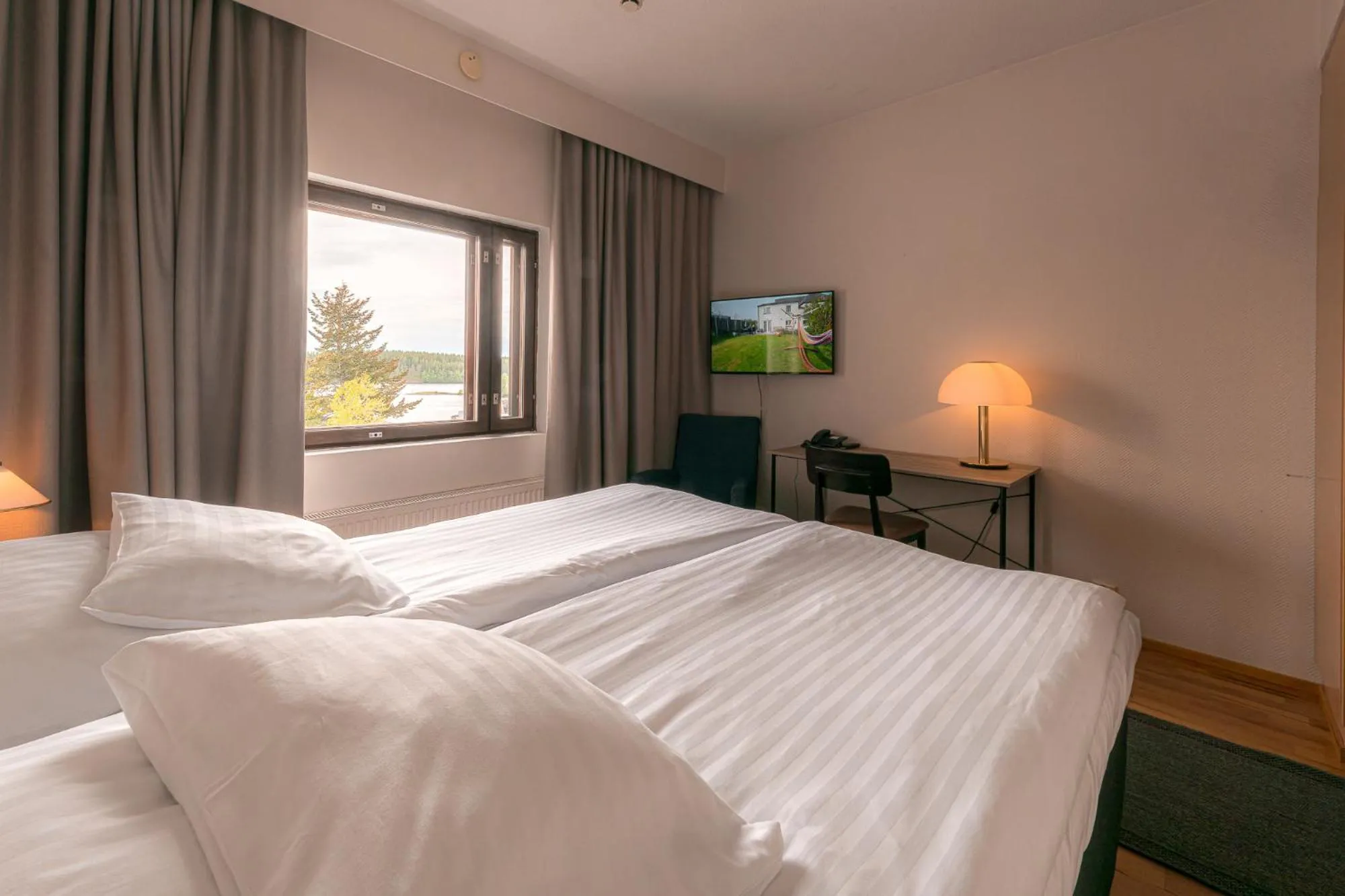 View (from property/room), Bed in Summer Hotel Tott