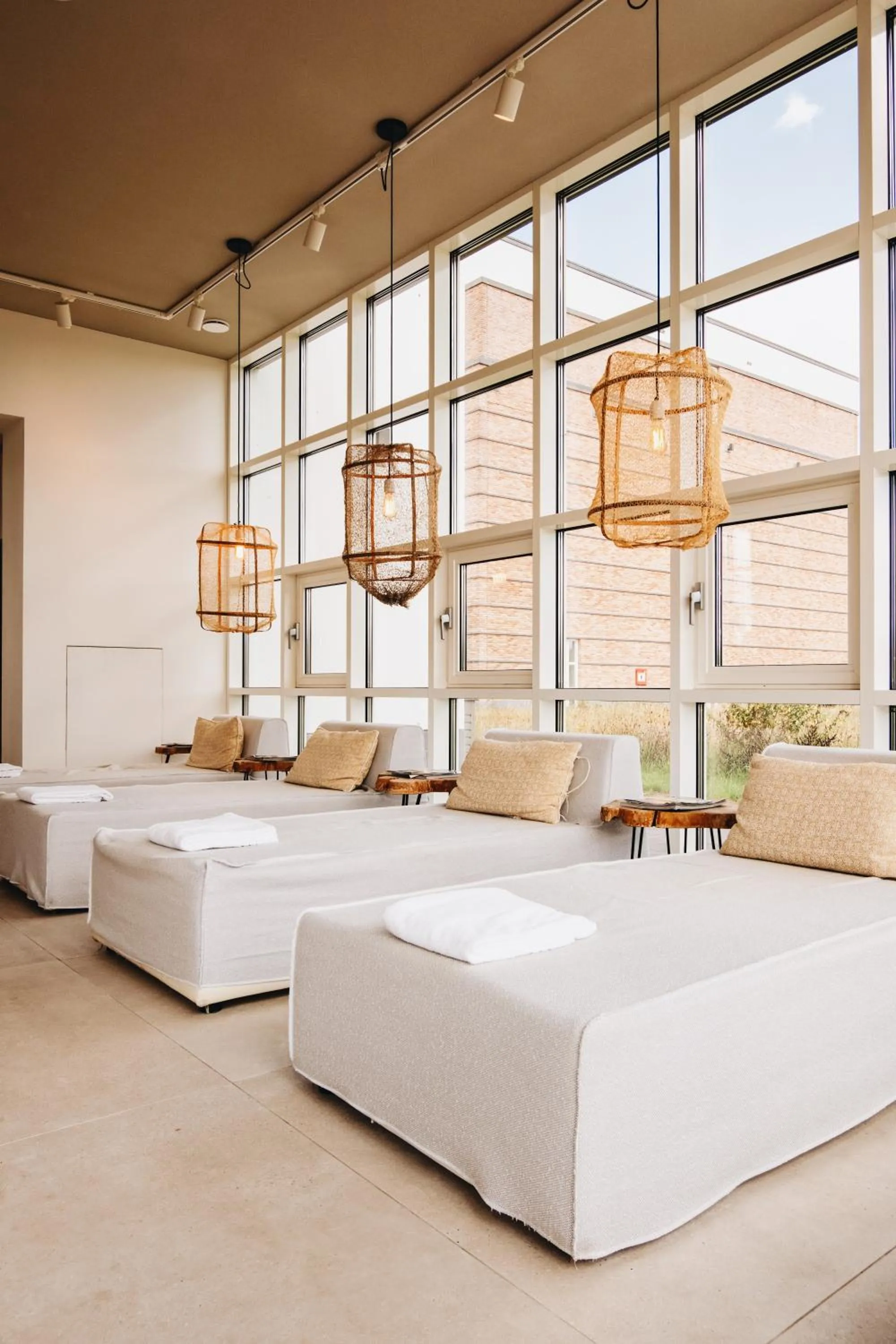 Swimming pool, Bed in Van der Valk Hotel Apeldoorn