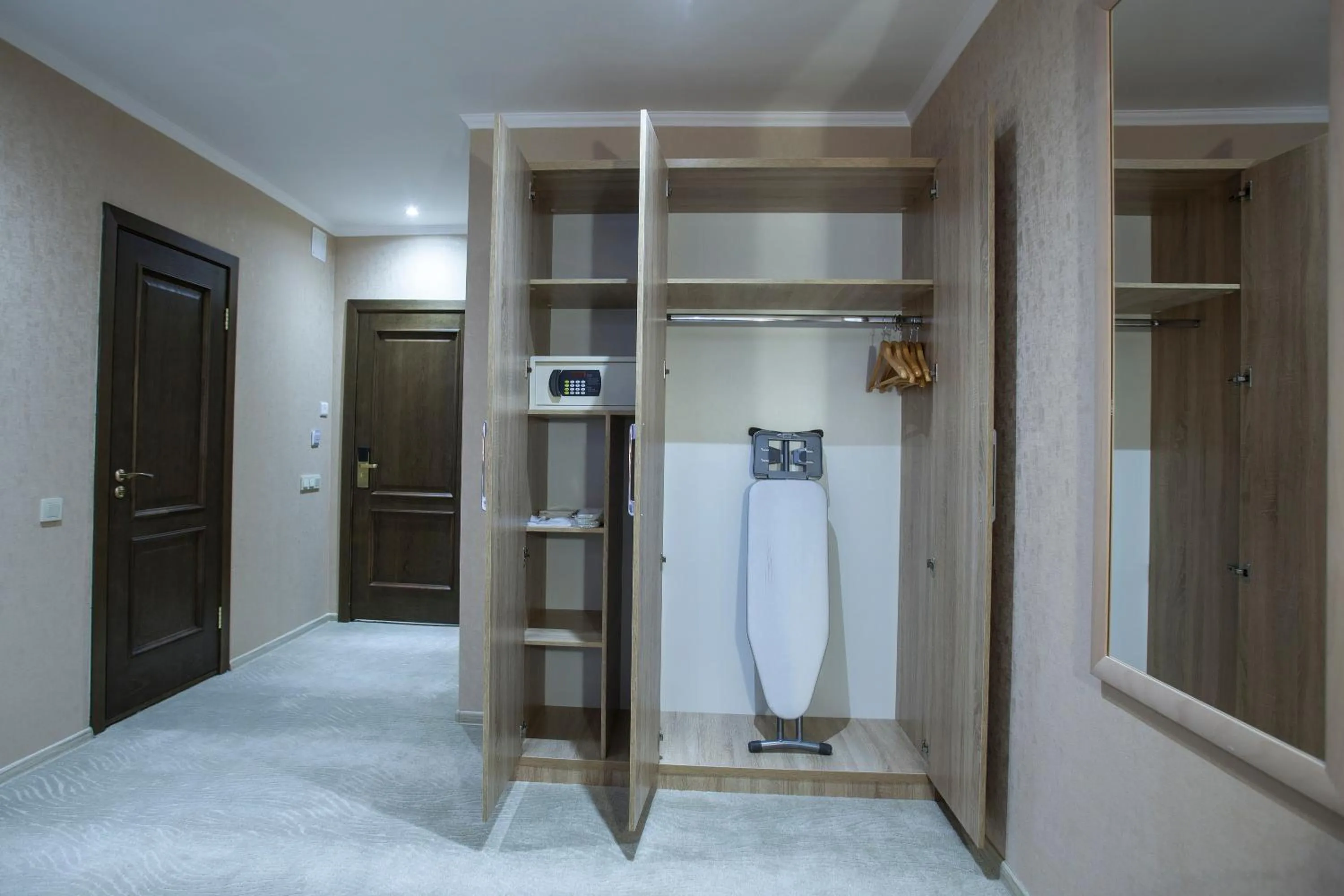 Decorative detail in Renion Park Hotel