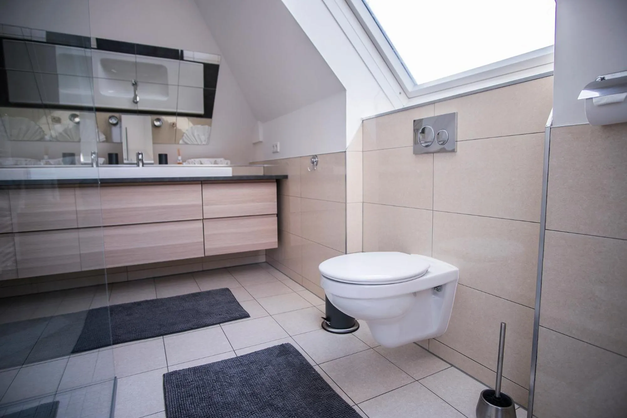 Toilet in Hotel Flair