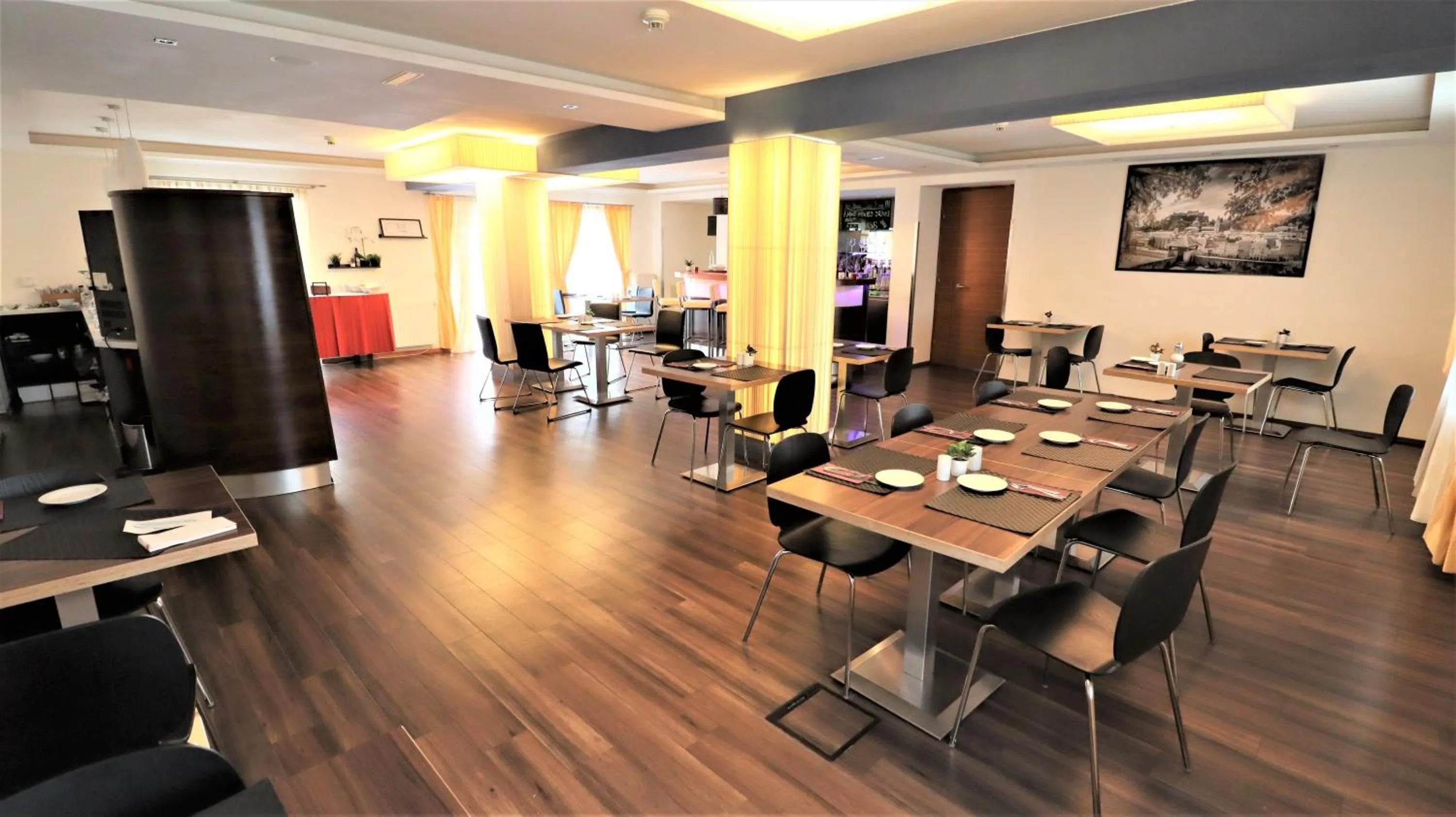 Dining area in Hotel Flair