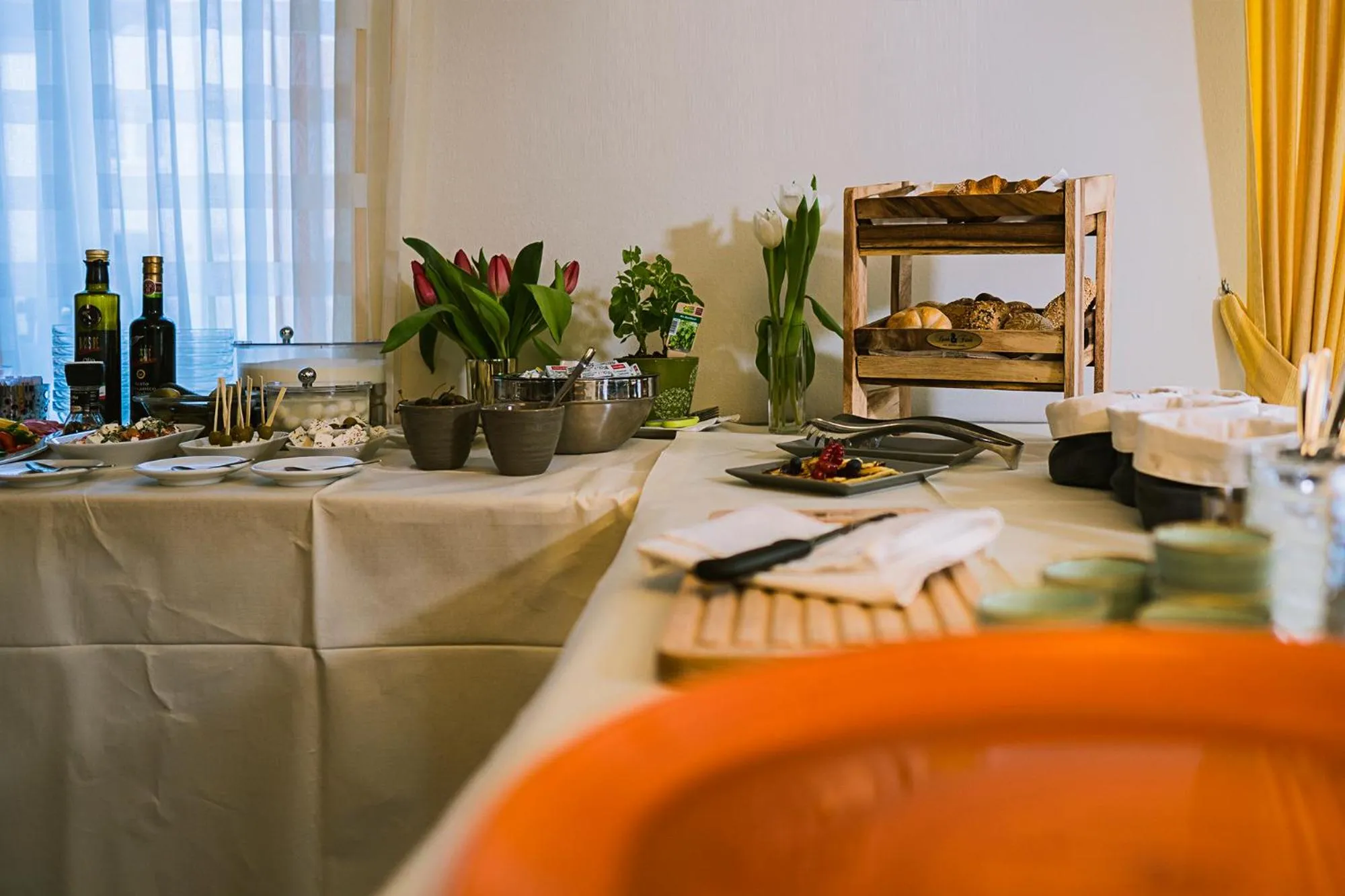 Buffet breakfast in Hotel Flair