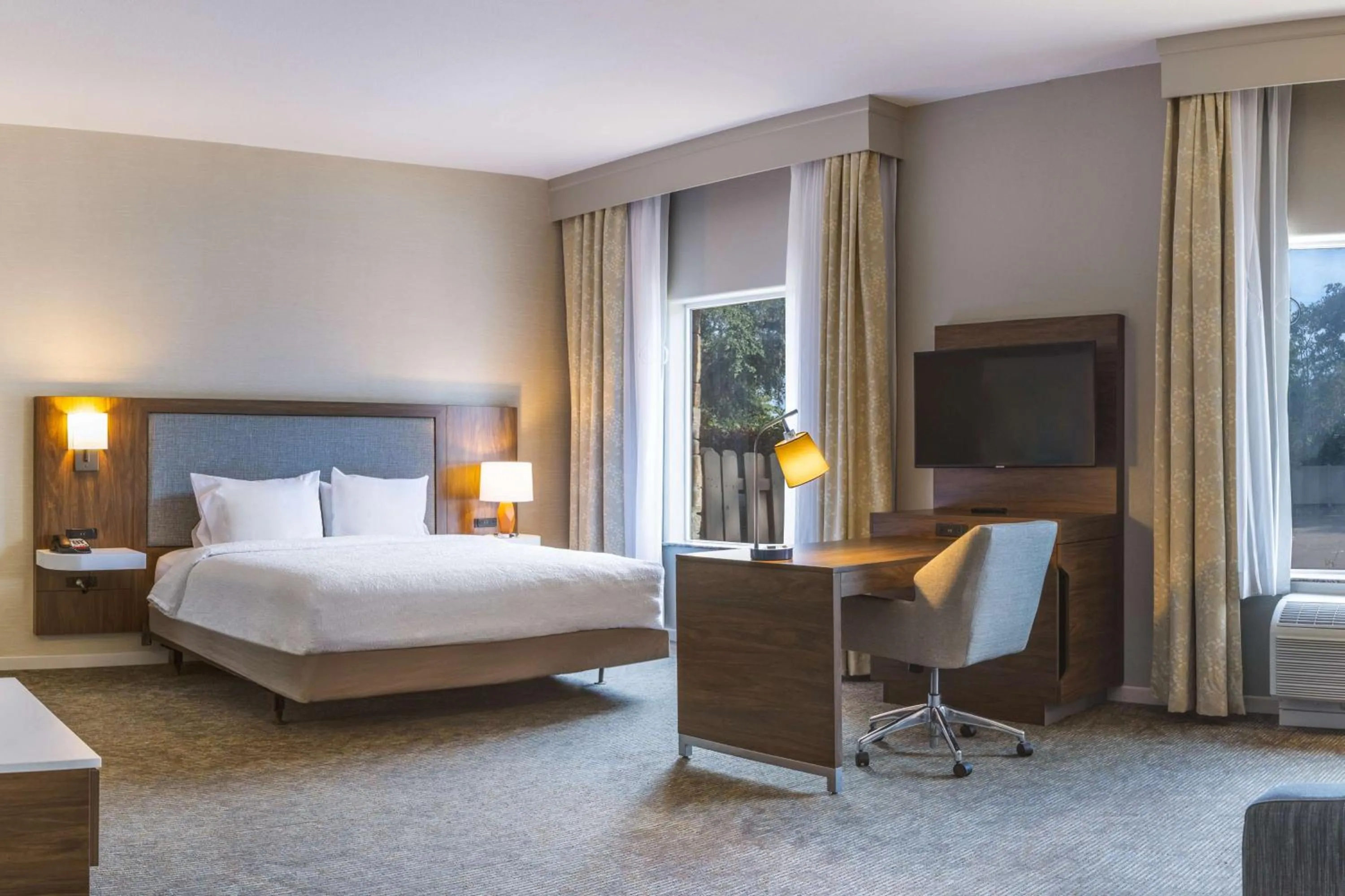 Bedroom, Bed in Hampton Inn & Suites Boerne