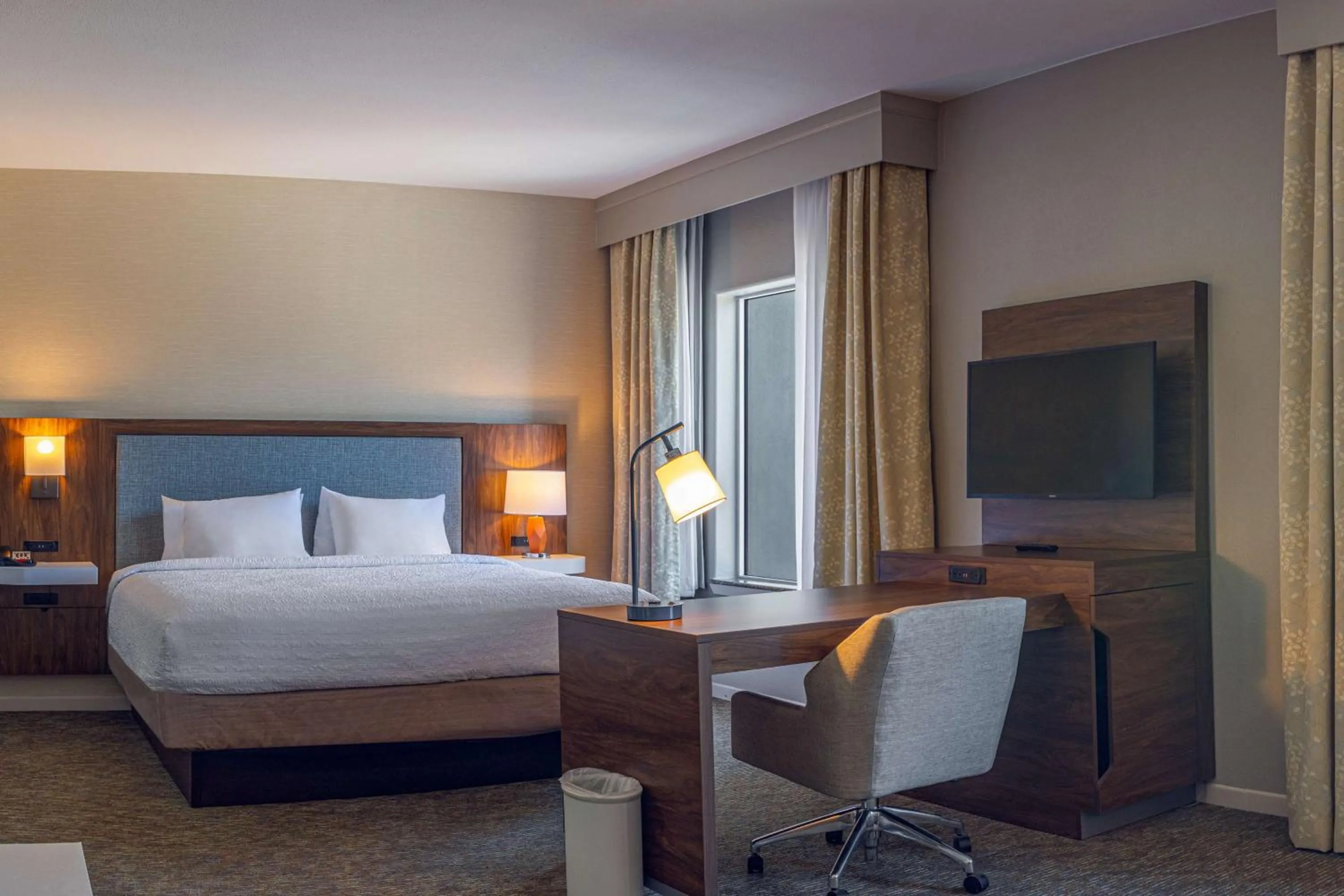 Bedroom, Bed in Hampton Inn & Suites Boerne