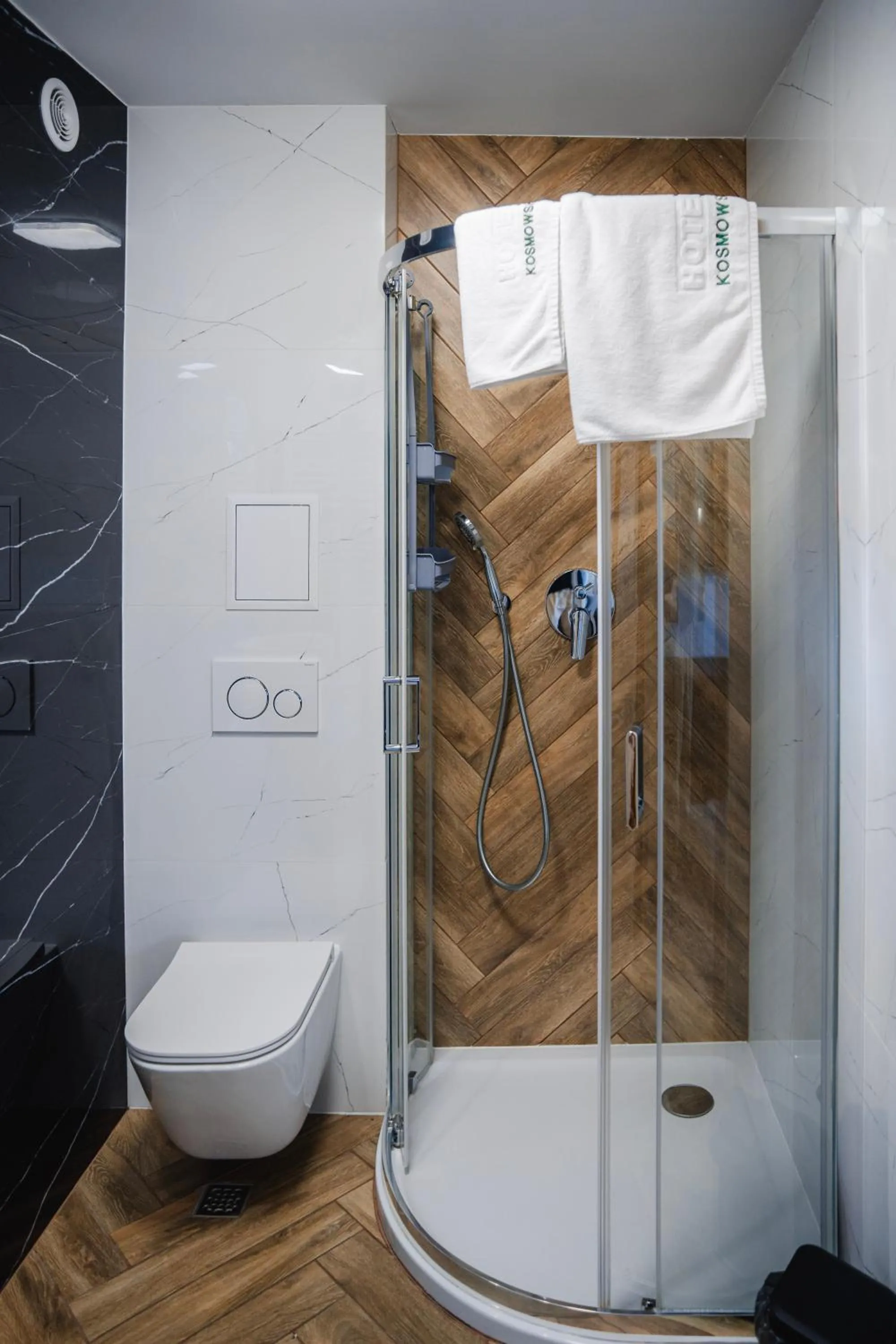 Shower in Hotel Kosmowski