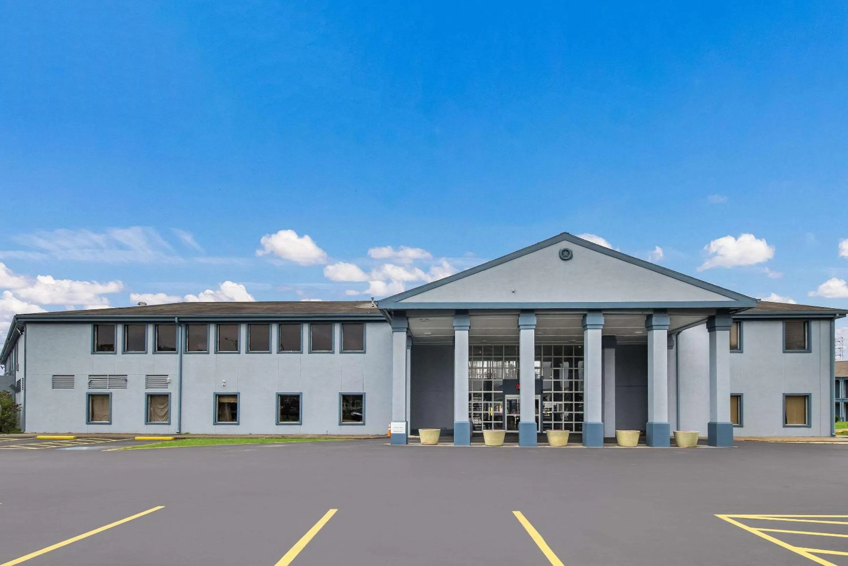 Property building in Rodeway Inn Conference Center