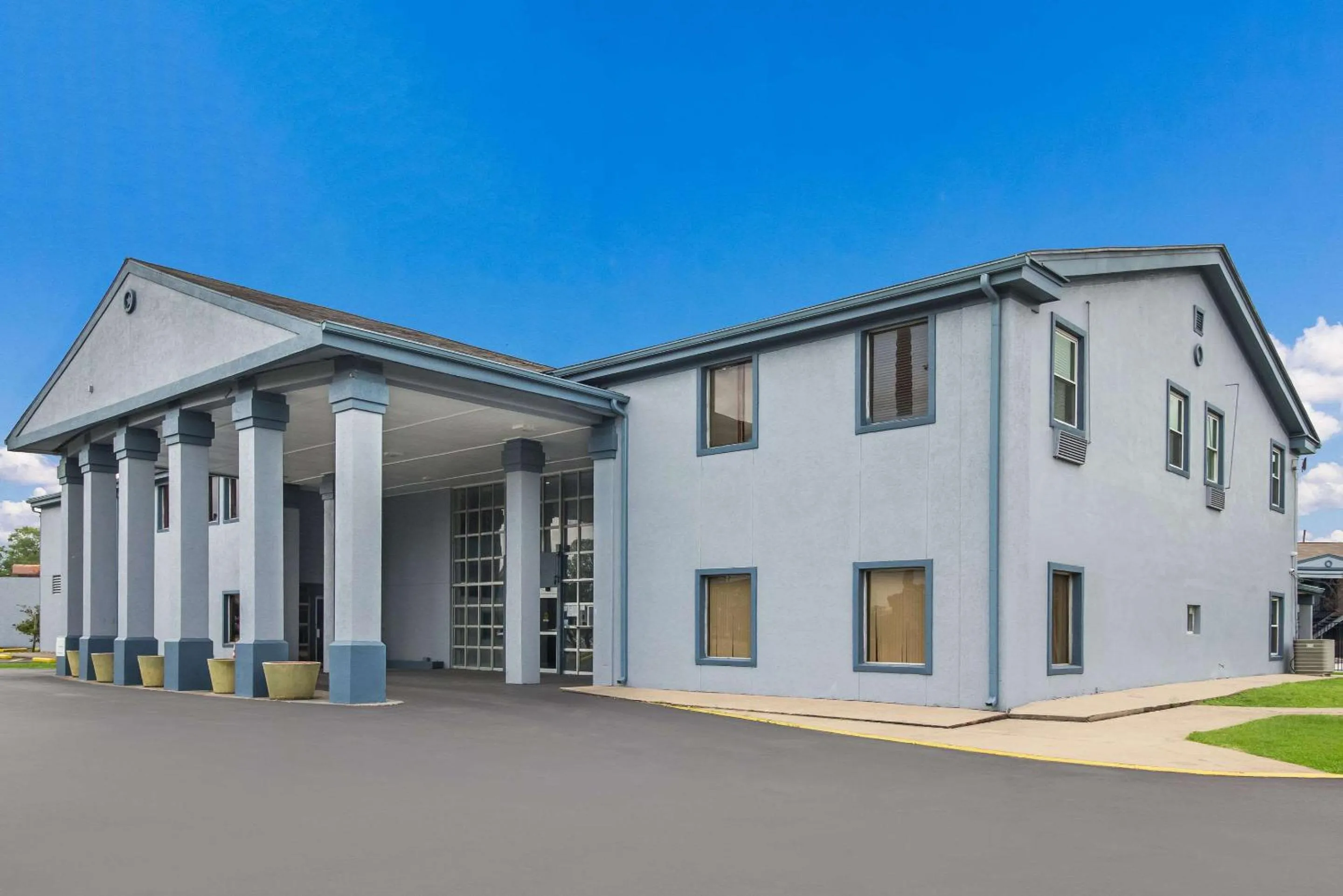 Property building in Rodeway Inn Conference Center