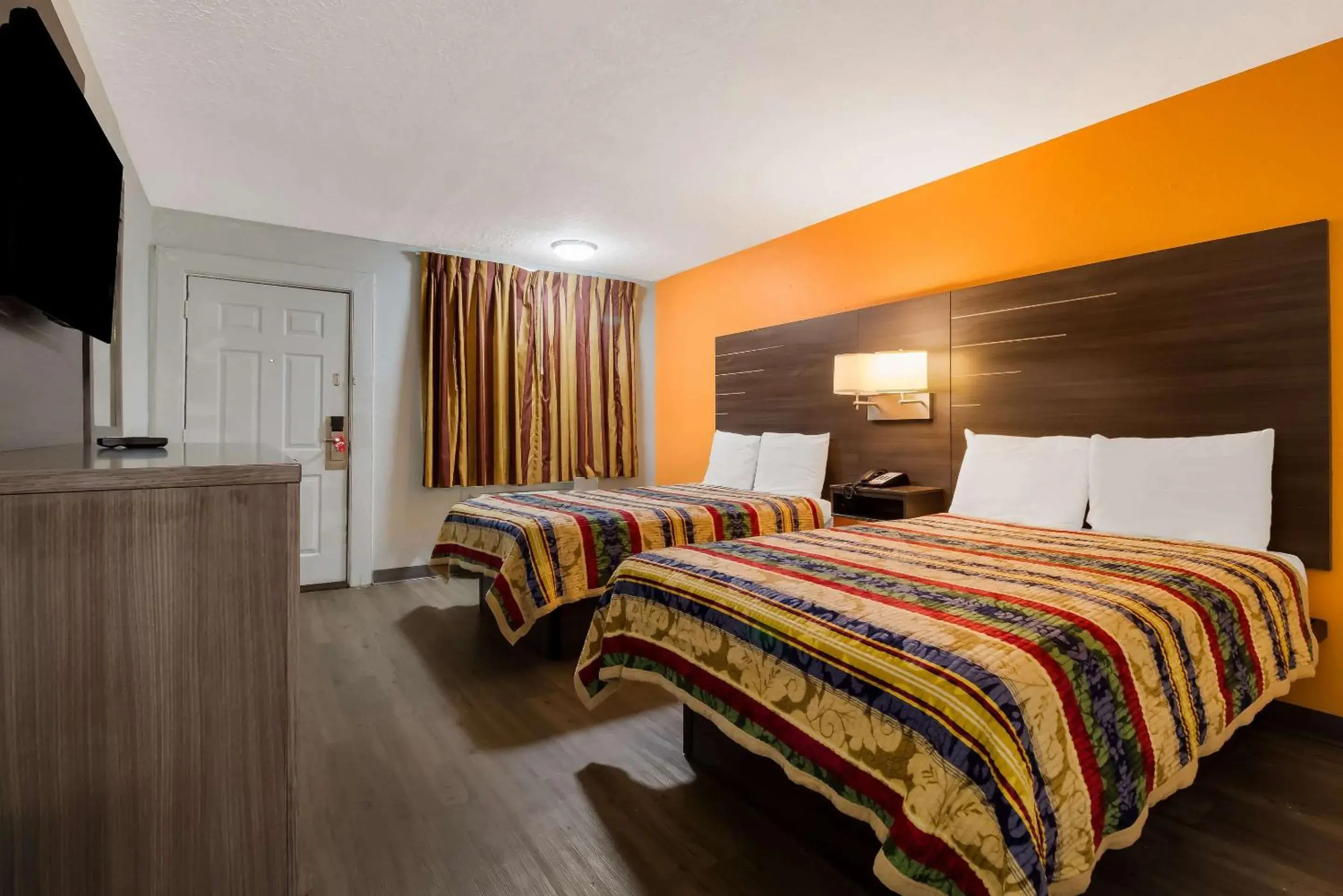 Bedroom, Bed in Rodeway Inn Conference Center Bedroom, Bed in Rodeway Inn Conference Center