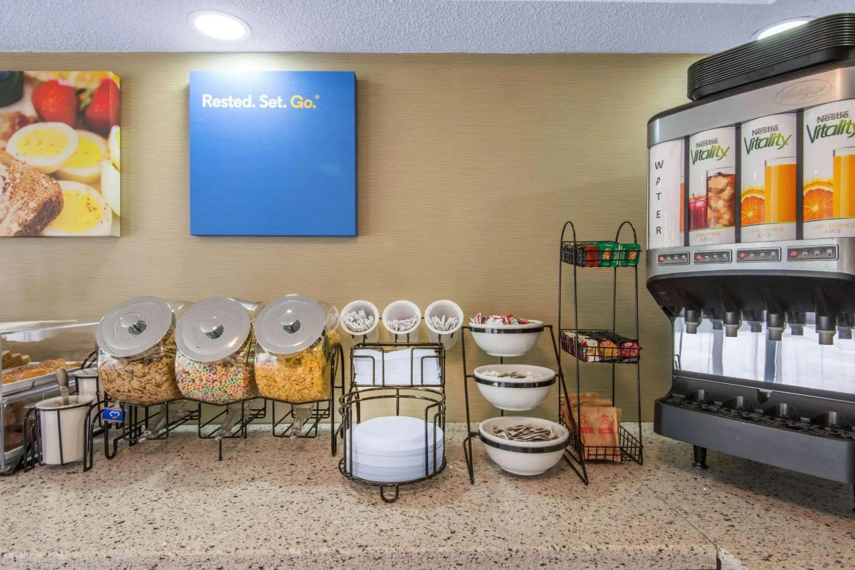 Restaurant/places to eat in Comfort Inn Restaurant/places to eat in Comfort Inn