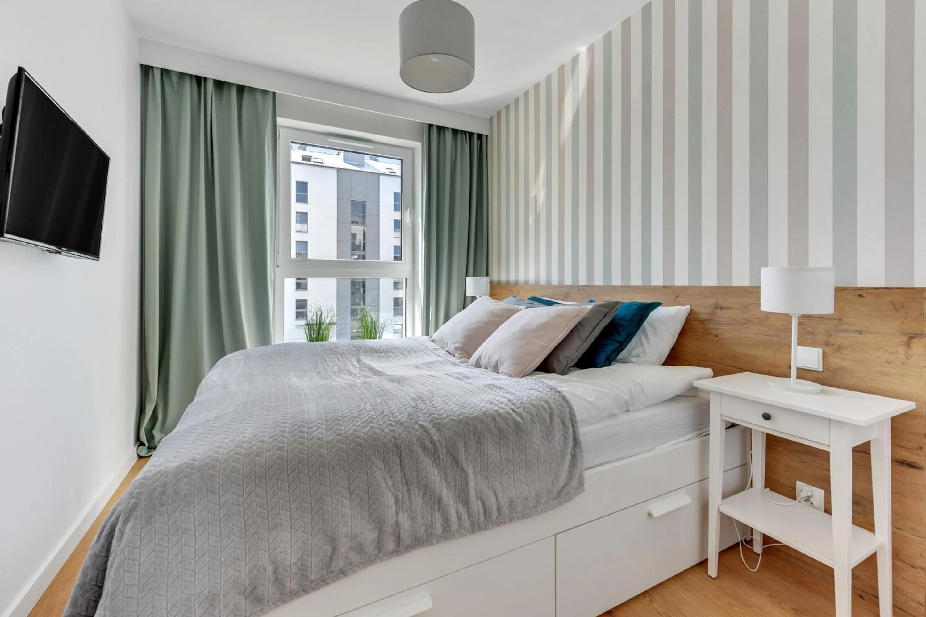 Bed in Angielska Grobla Apartinfo Apartments