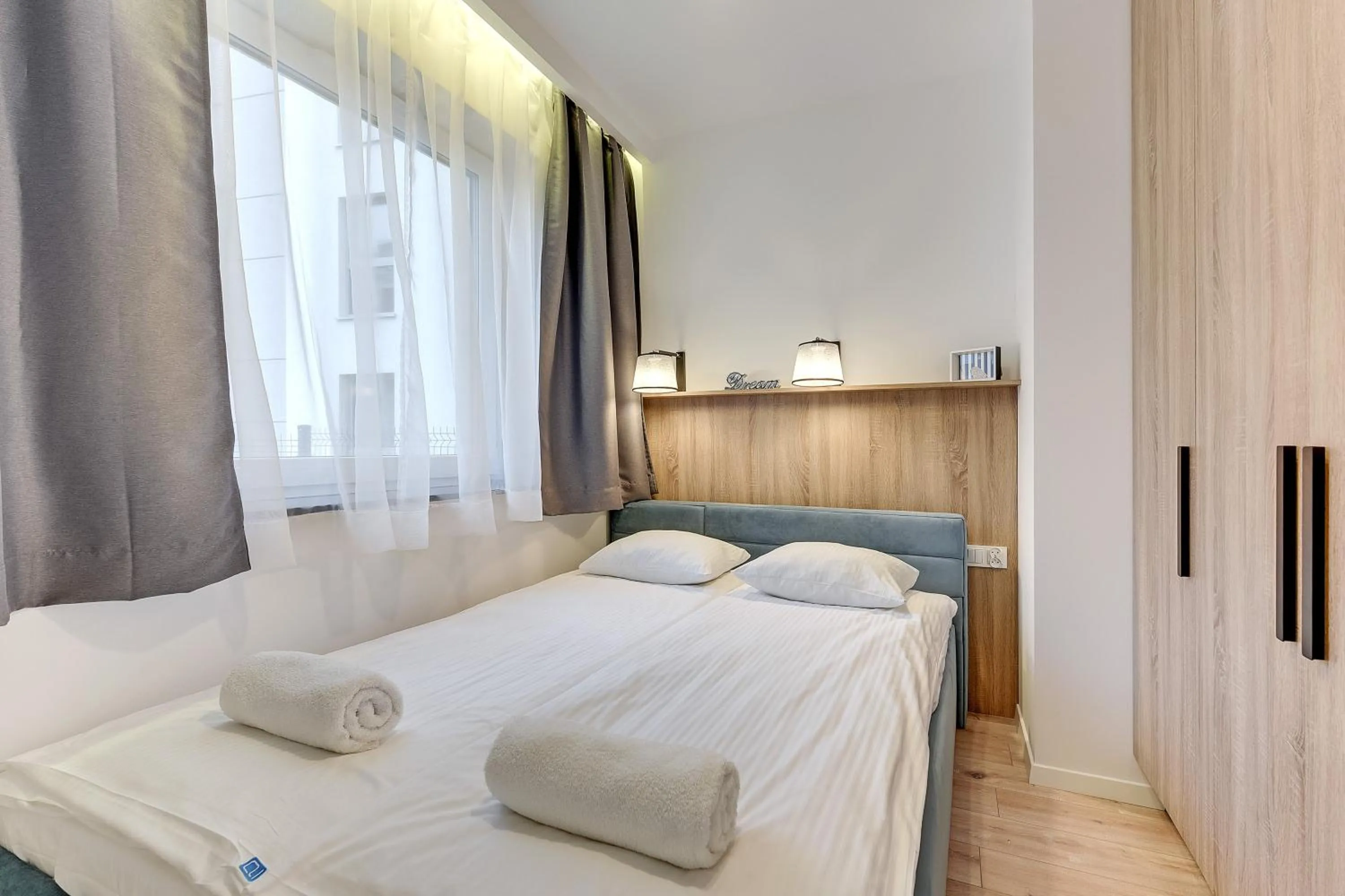 Bed in Angielska Grobla Apartinfo Apartments