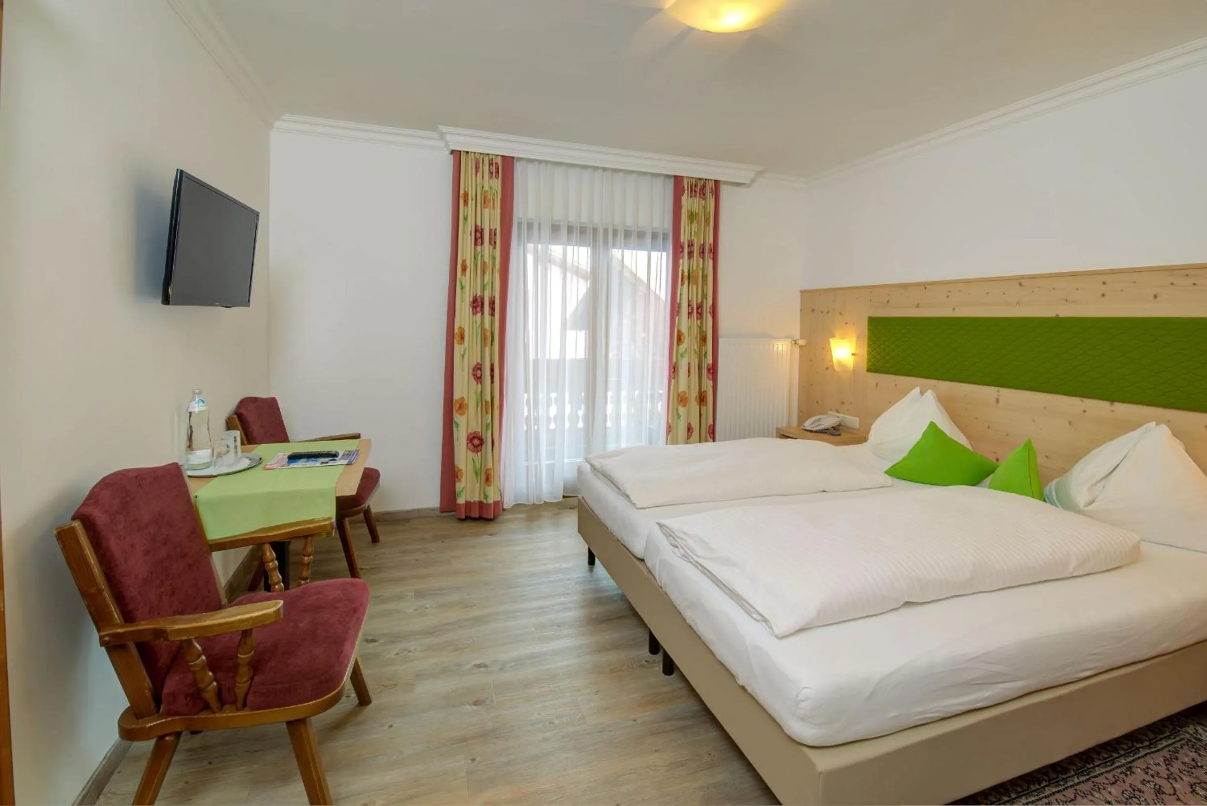 Photo of the whole room, Bed in Hotel Wechselberger by Alpeffect Hotels