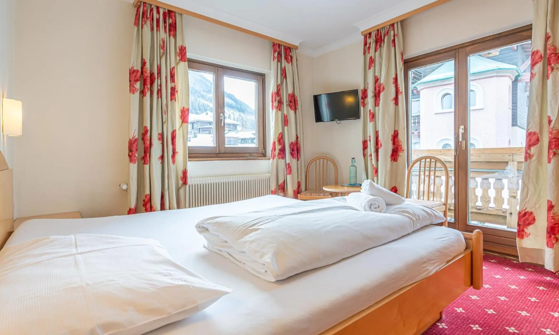 Bed in Hotel Wechselberger by Alpeffect Hotels