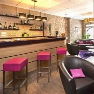 Lounge or bar in Logis Hotel Restaurant des Voyageurs