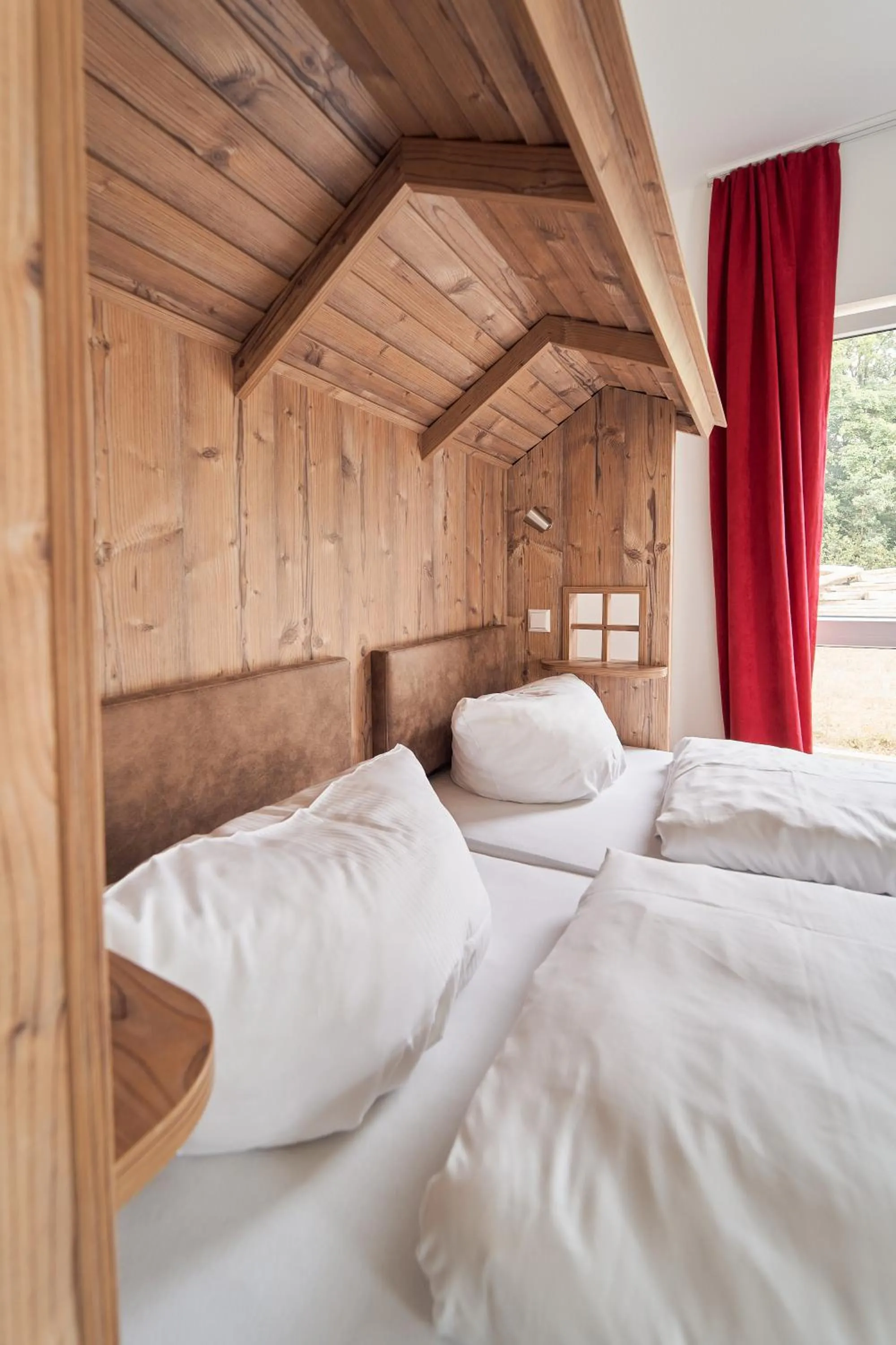 Bed in Hotel am Interpark