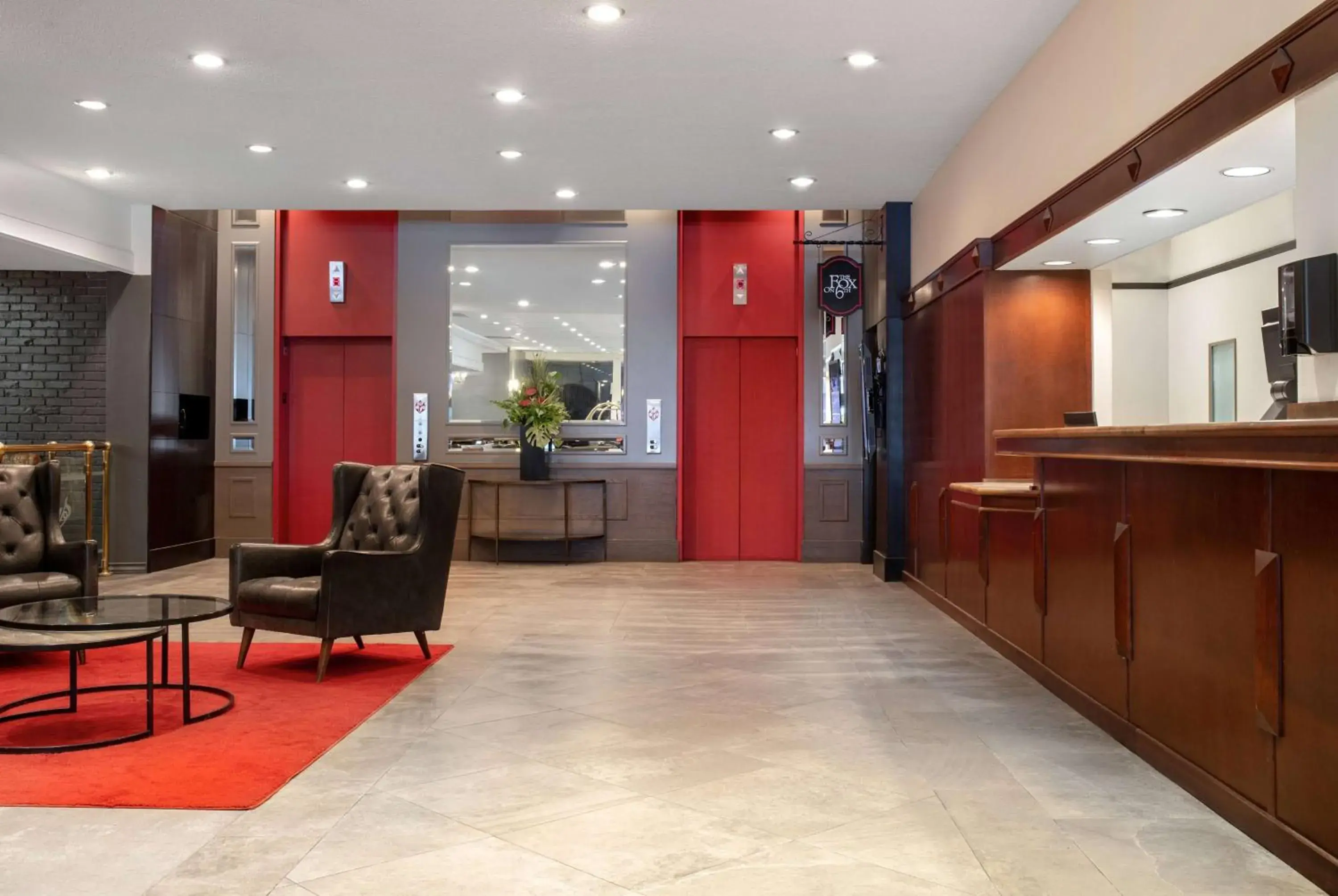 Lobby or reception in Ramada Plaza by Wyndham Calgary Downtown Lobby or reception in Ramada Plaza by Wyndham Calgary Downtown