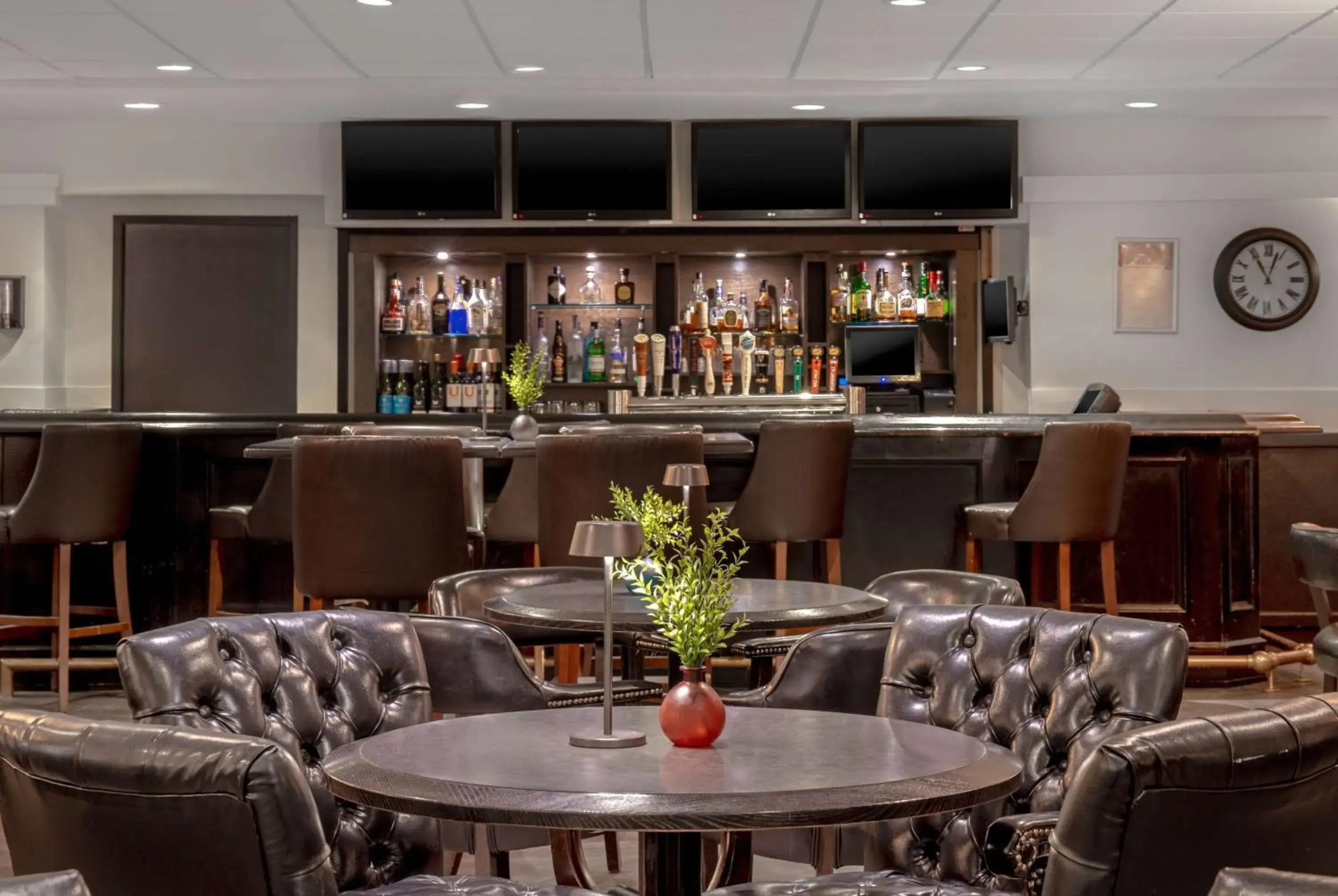 Restaurant/places to eat in Ramada Plaza by Wyndham Calgary Downtown Restaurant/places to eat in Ramada Plaza by Wyndham Calgary Downtown