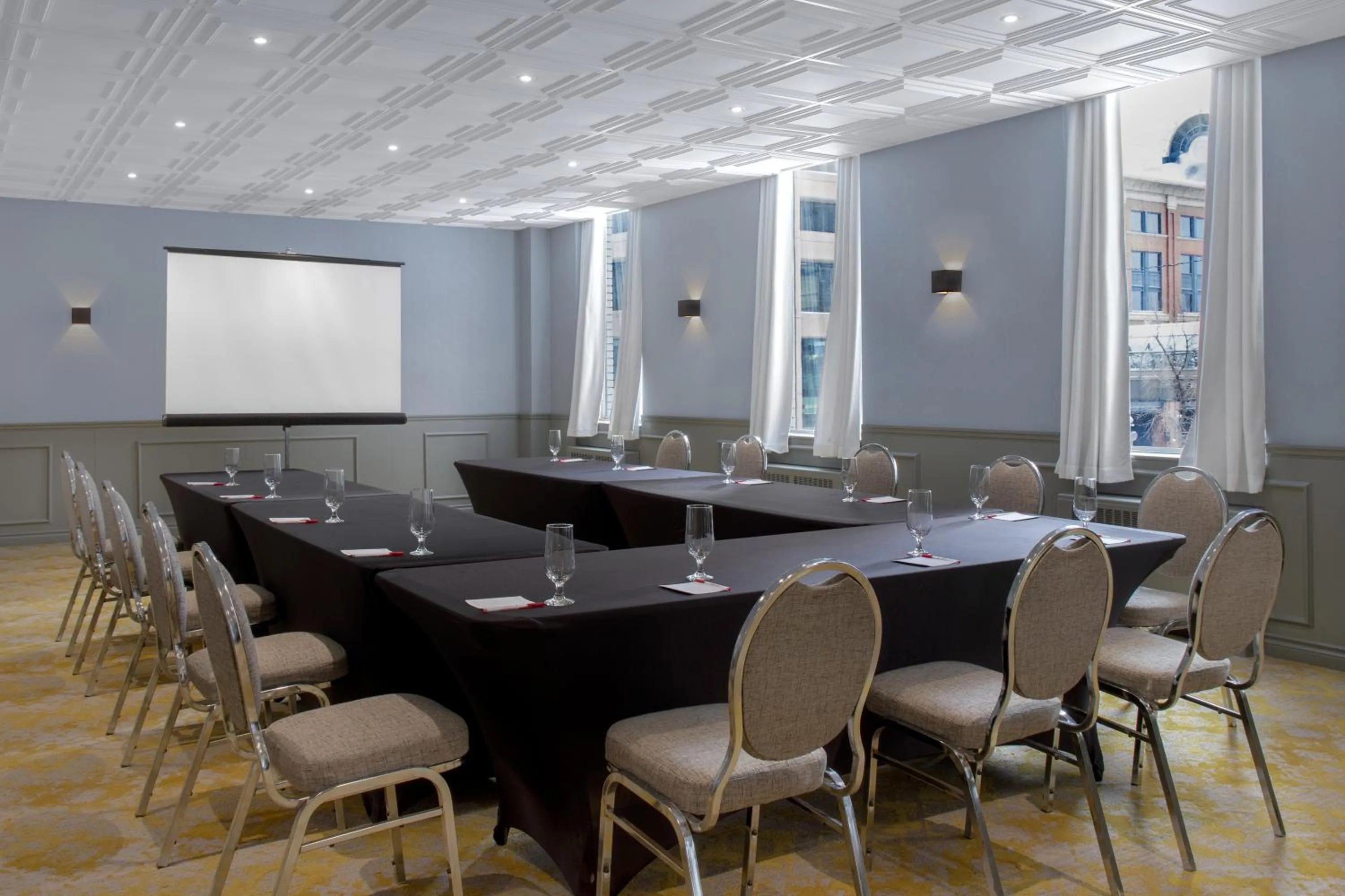 Meeting/conference room in Ramada Plaza by Wyndham Calgary Downtown