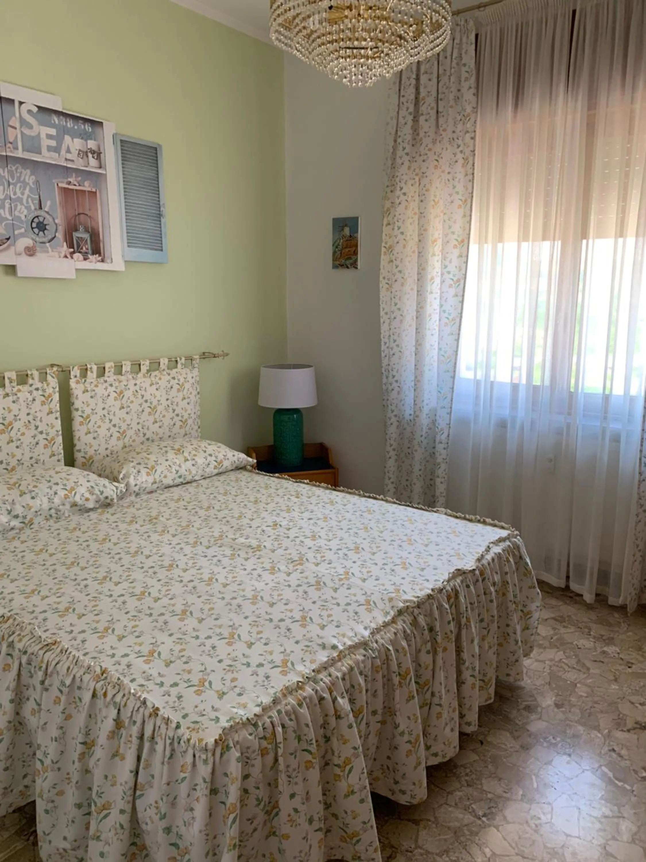 Bed in Affittacamere Serravalle Shopping