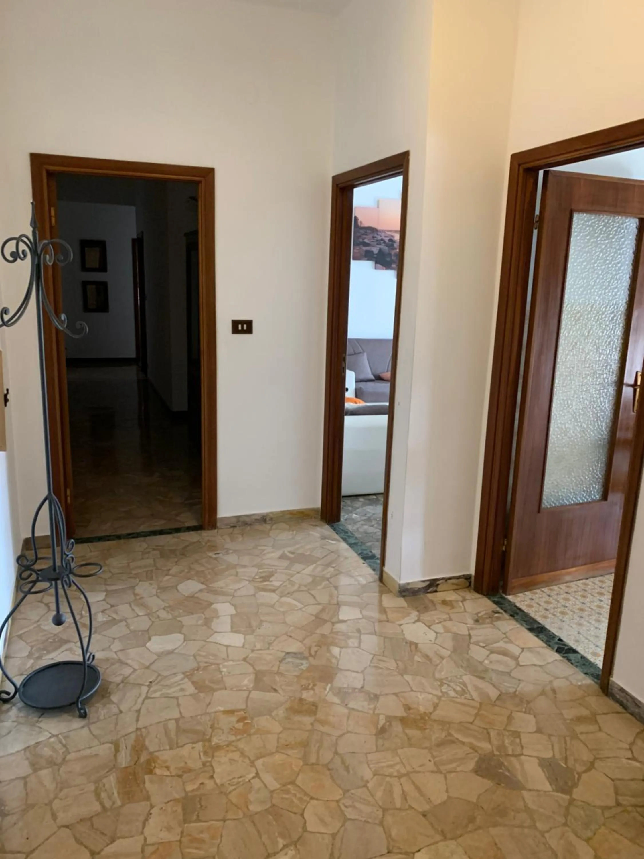 Lobby or reception in Affittacamere Serravalle Shopping