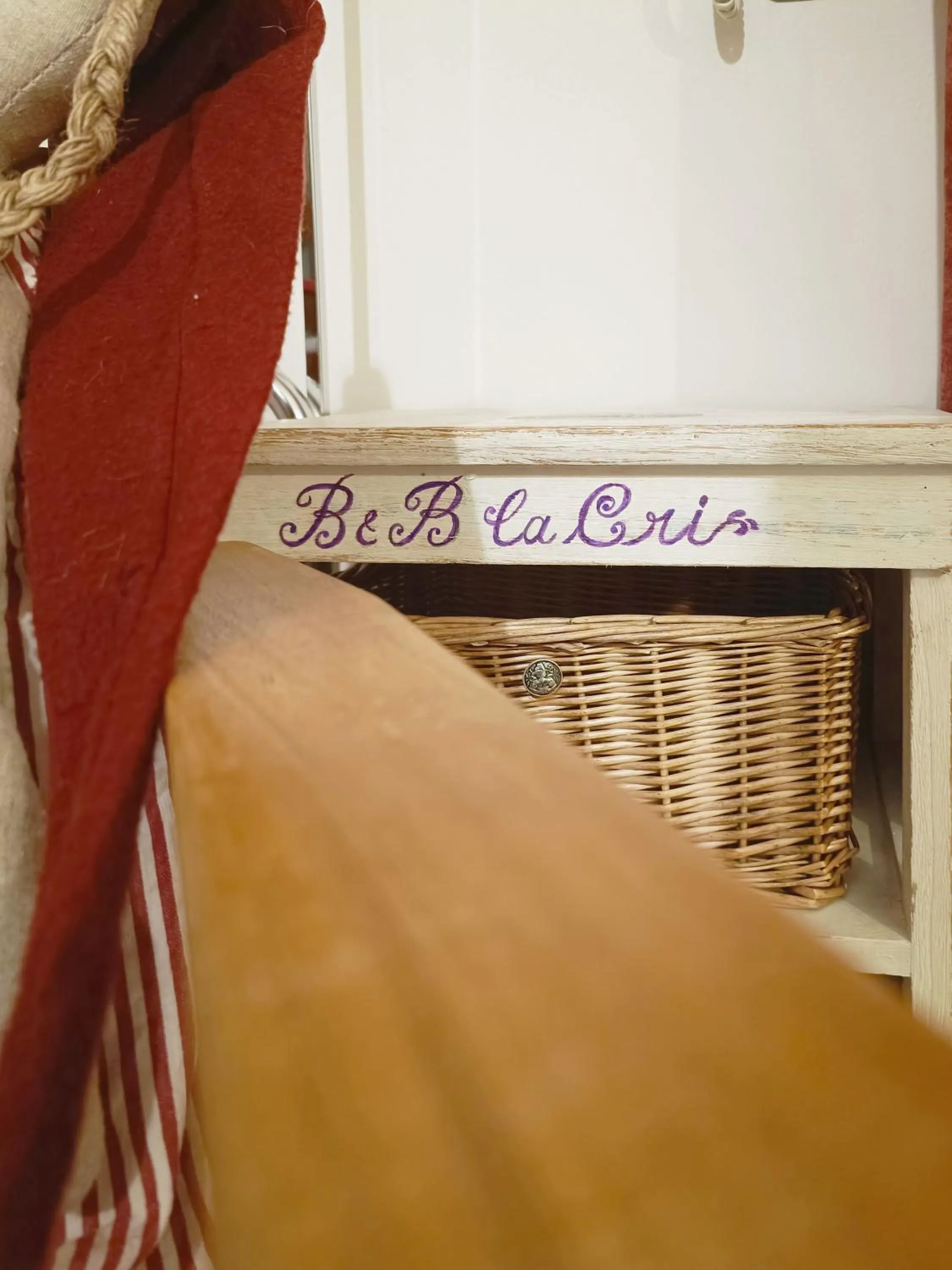 Decorative detail in La CRI Bed & Breakfast