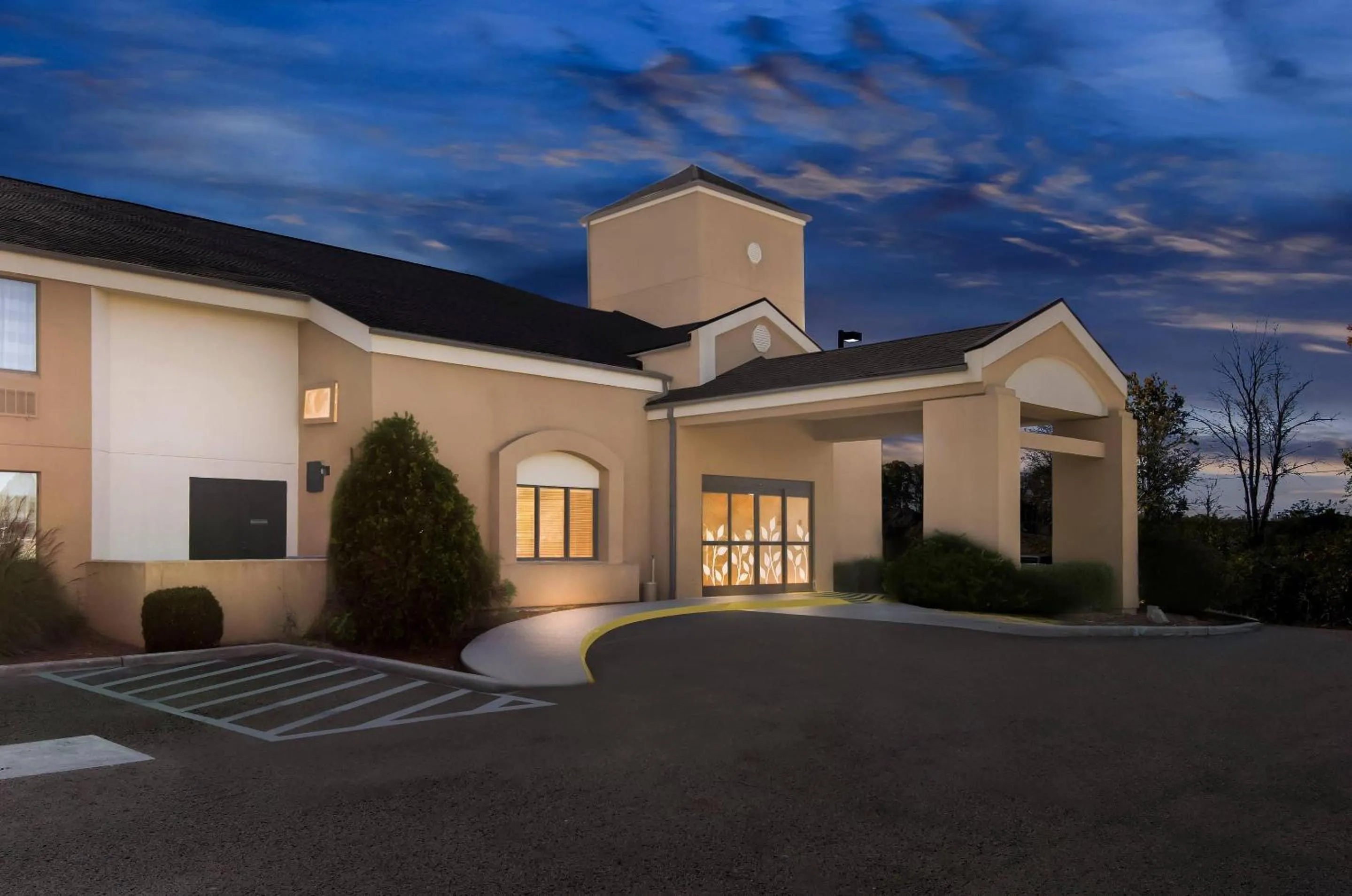 Property building in Sleep Inn Beaver- Beckley