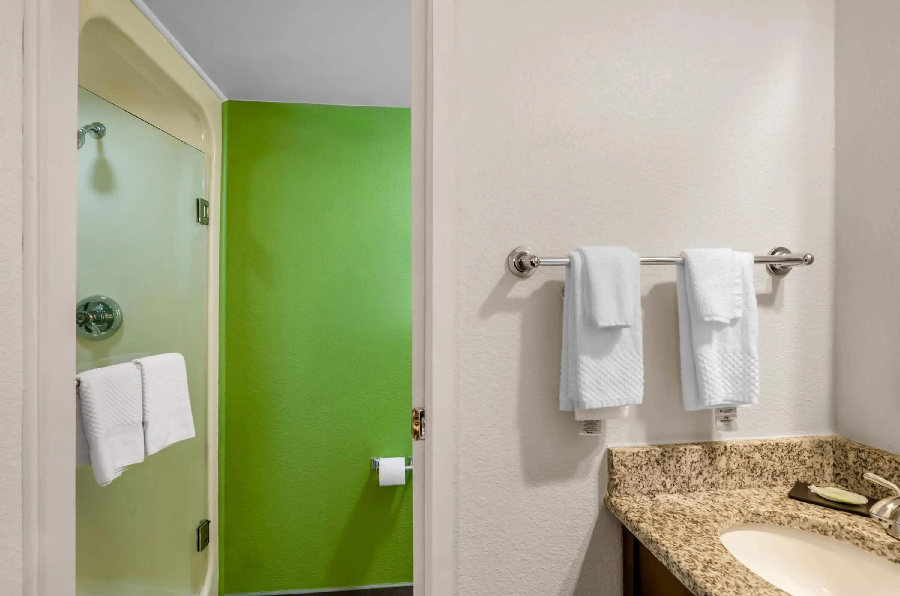 Public Bath in Sleep Inn Beaver- Beckley