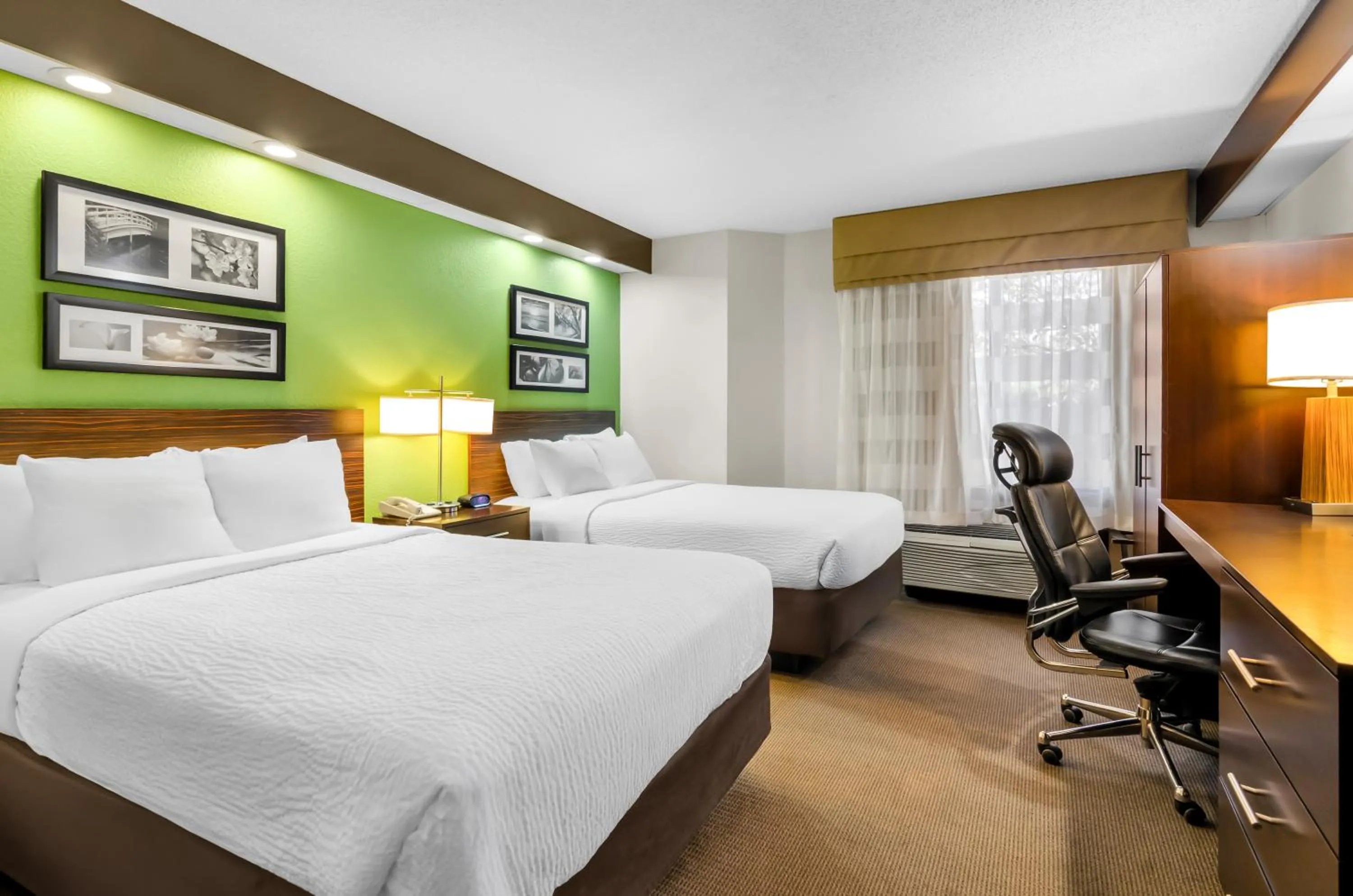 Bedroom, Bed in Sleep Inn Beaver- Beckley