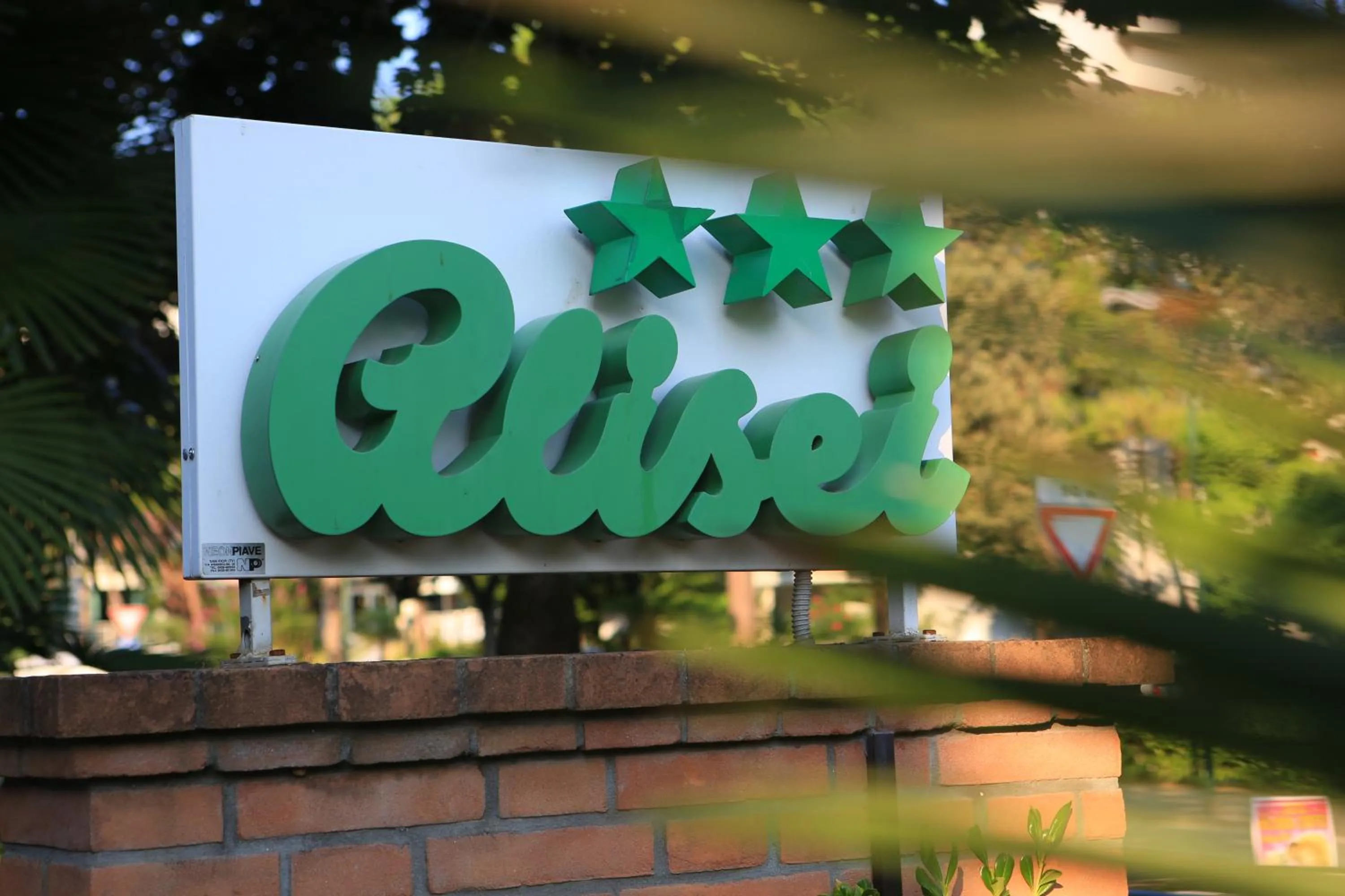 Property logo or sign in Hotel Alisei