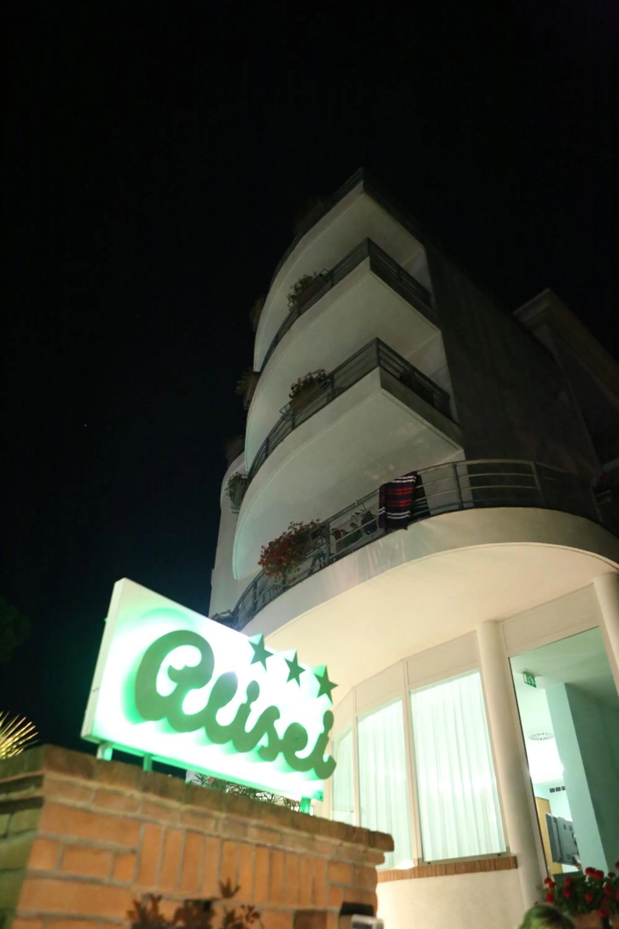 Facade/entrance in Hotel Alisei