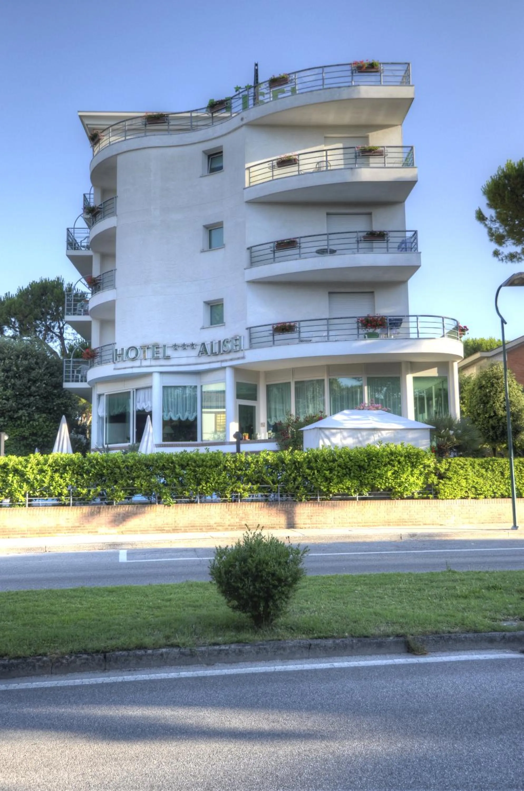 Property building in Hotel Alisei