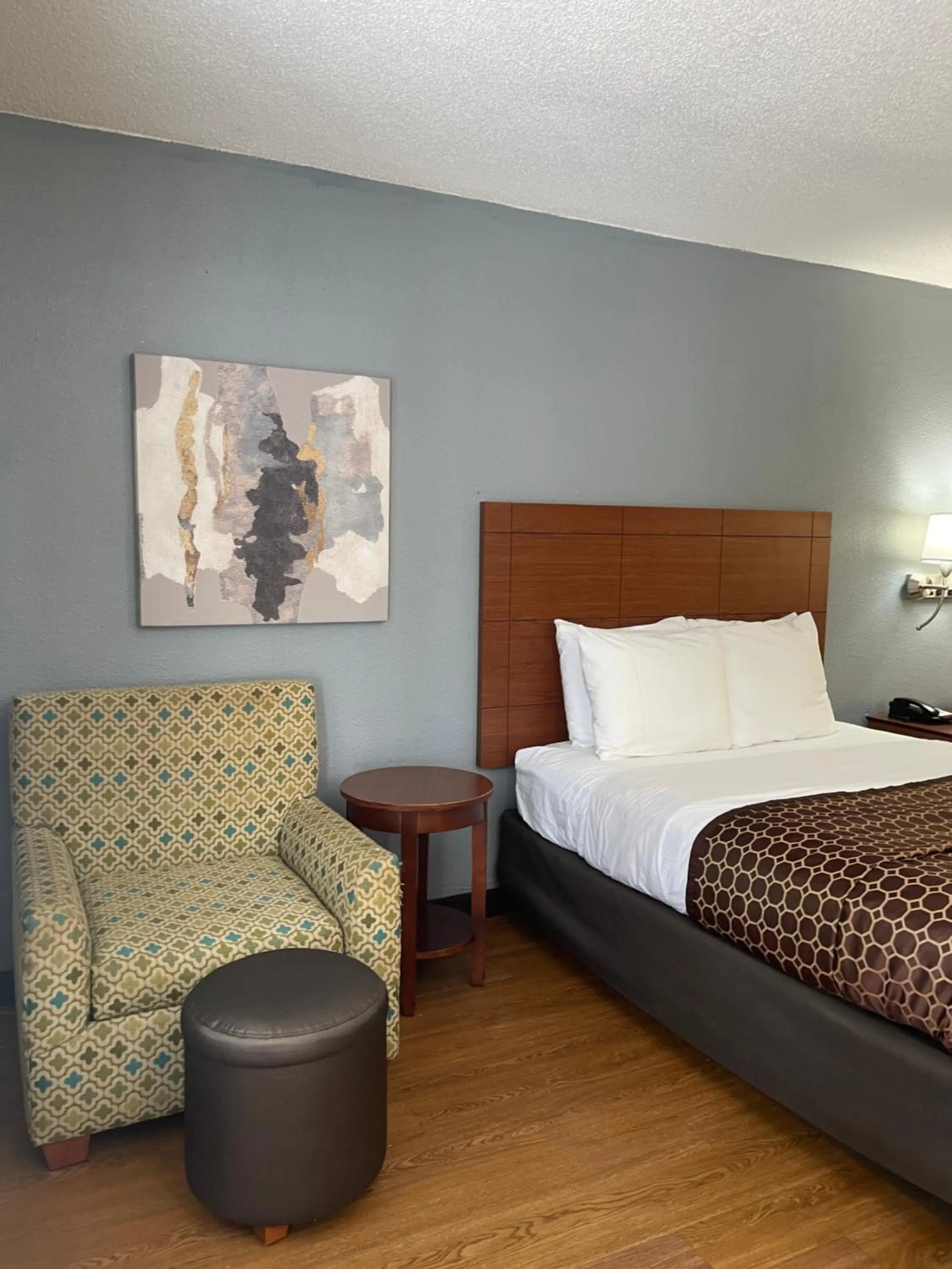Guests, Bed in Best Western Tallahassee Downtown Inn and Suites
