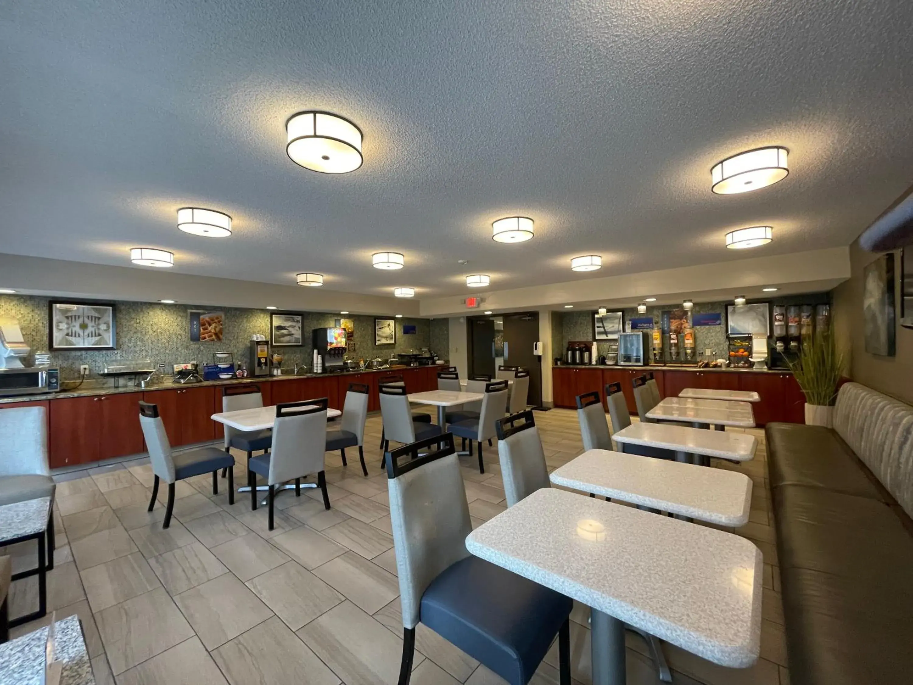 Breakfast in Best Western Tallahassee Downtown Inn and Suites Breakfast in Best Western Tallahassee Downtown Inn and Suites