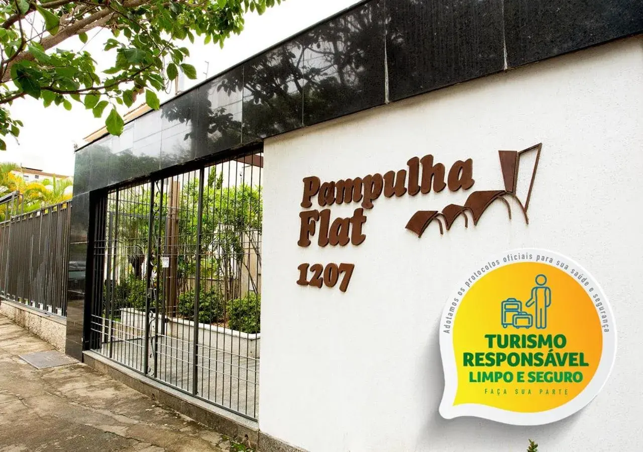 Facade/entrance in Pampulha Flat Facade/entrance in Pampulha Flat