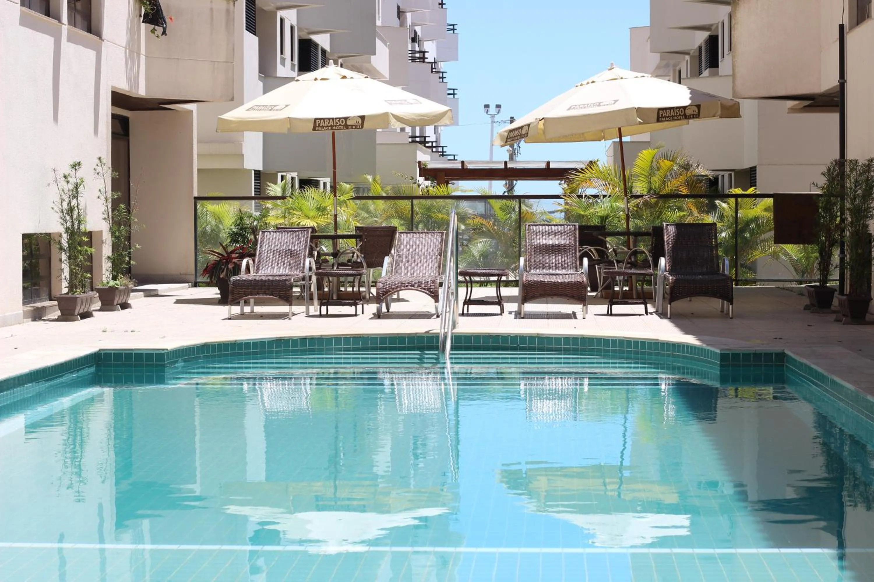Paraíso Palace Hotel II e III