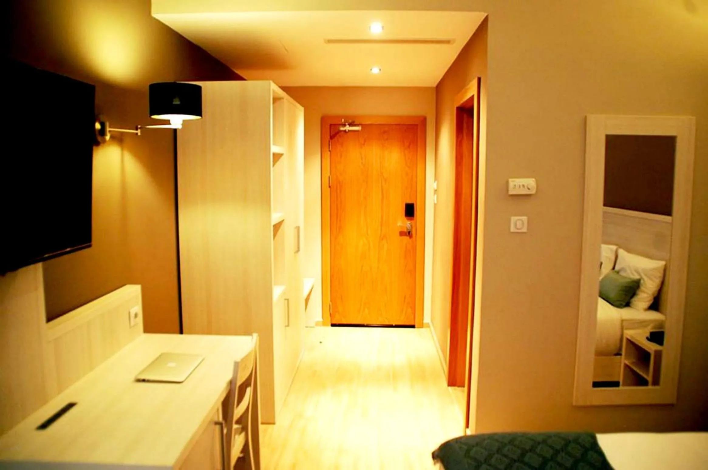 Bed in Le Zenith Hotel Oran