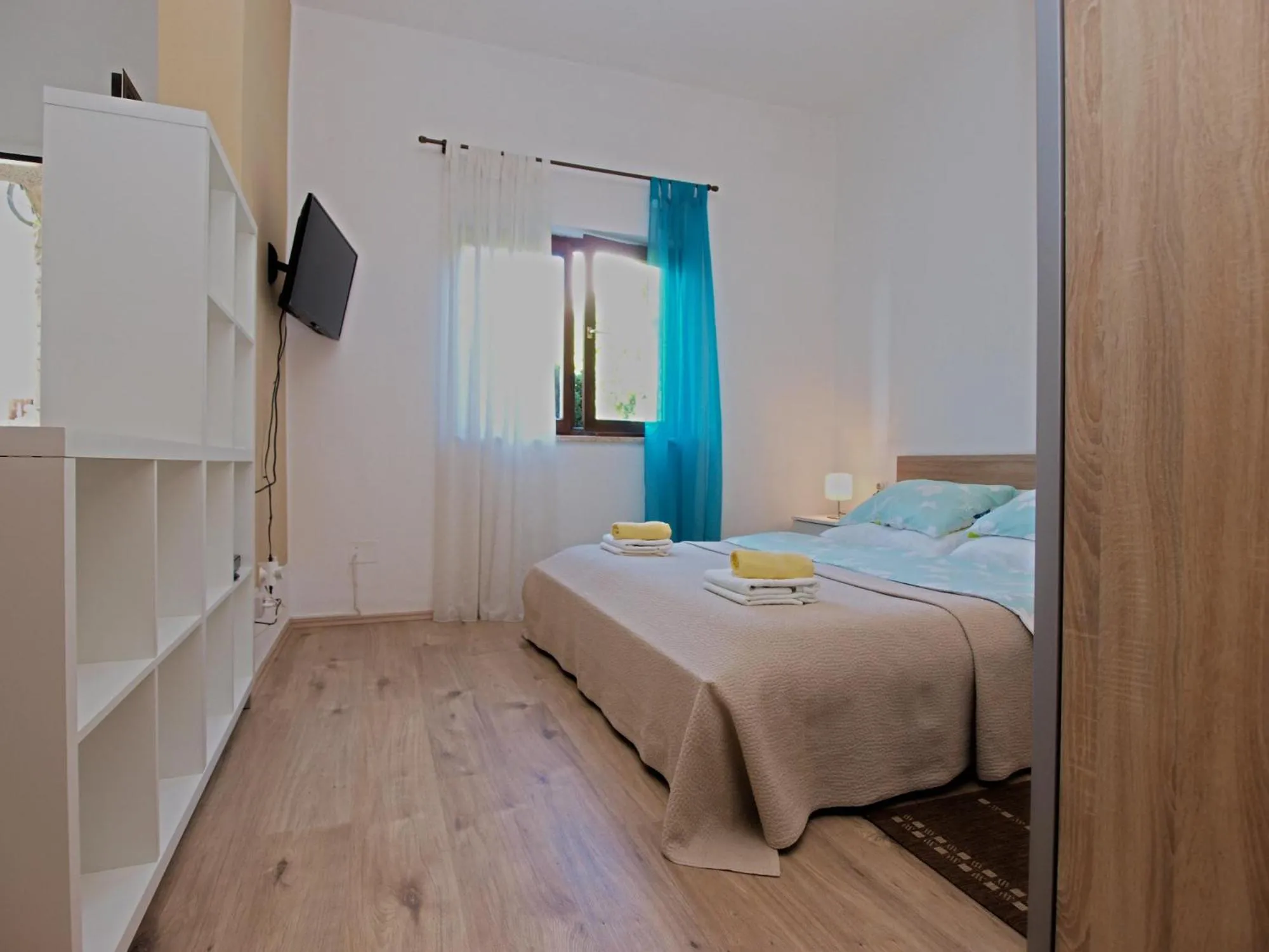 Bed in Apartment Igor 1364