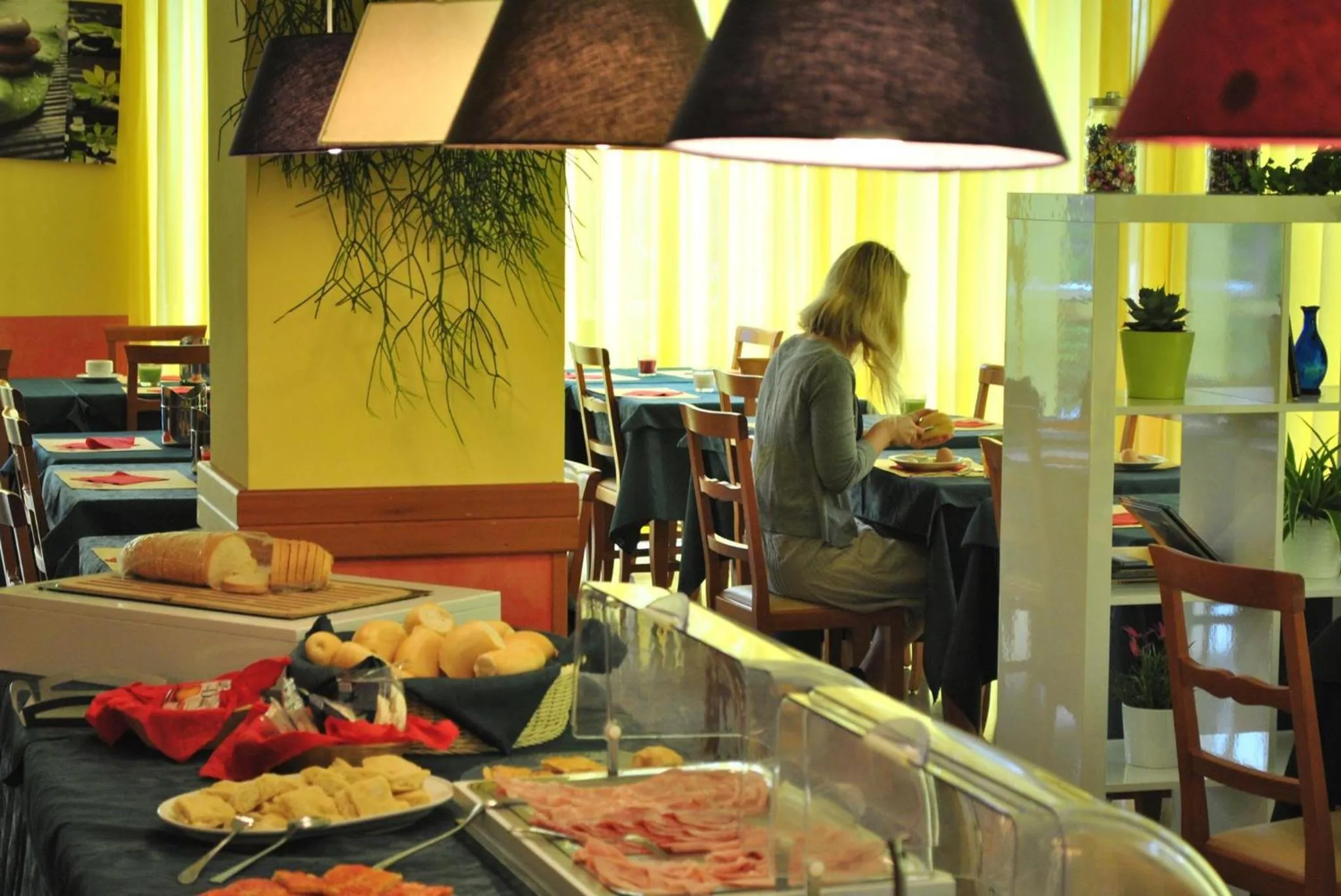 Food and drinks in Hotel Bahama